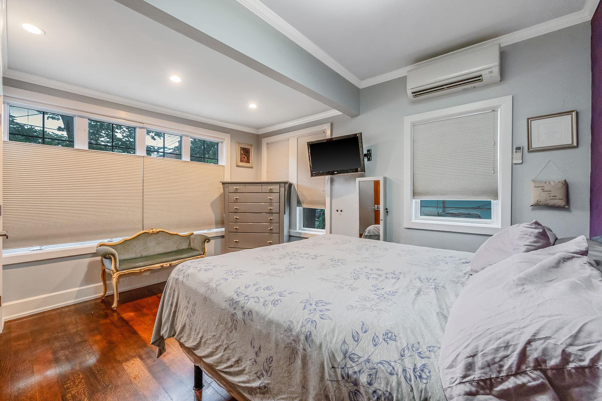 Single Family 79th  Queens, NY 11379, MLS-877973-22
