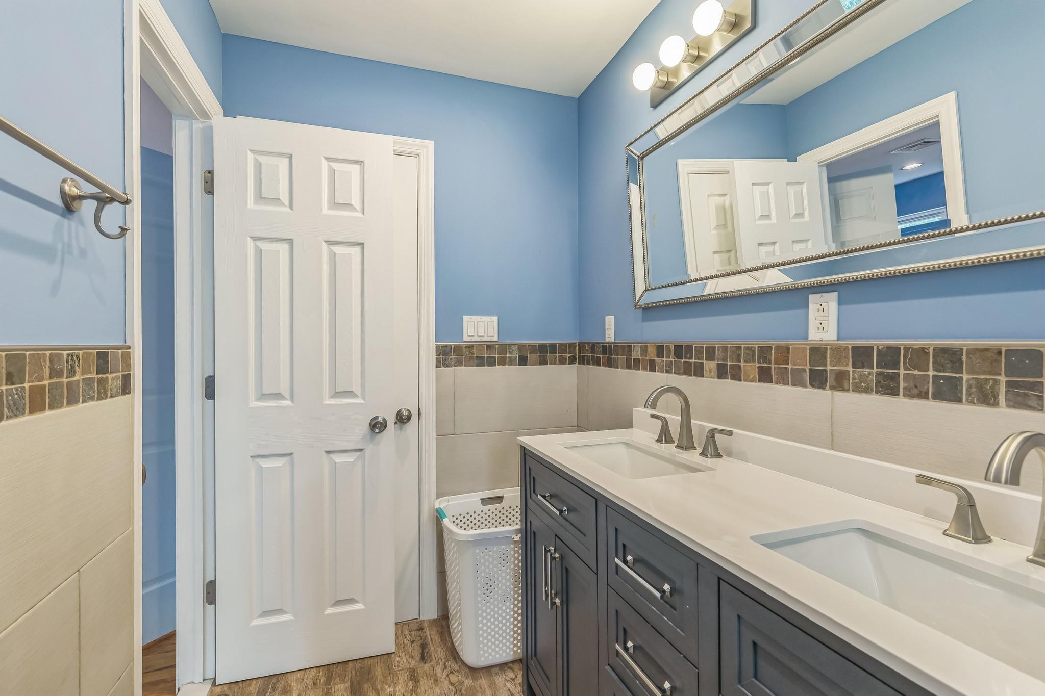 Single Family Tulipwood  Suffolk County, NY 11725, MLS-877986-20