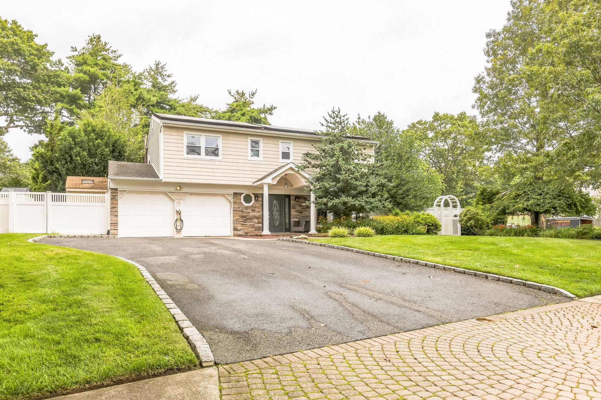 Single Family Tulipwood  Suffolk County, NY 11725, MLS-877986-3