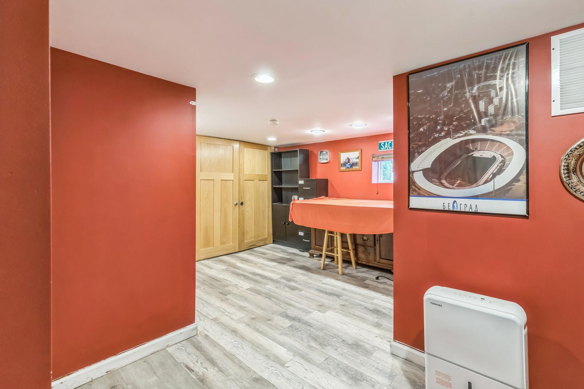 Single Family Tulipwood  Suffolk County, NY 11725, MLS-877986-32