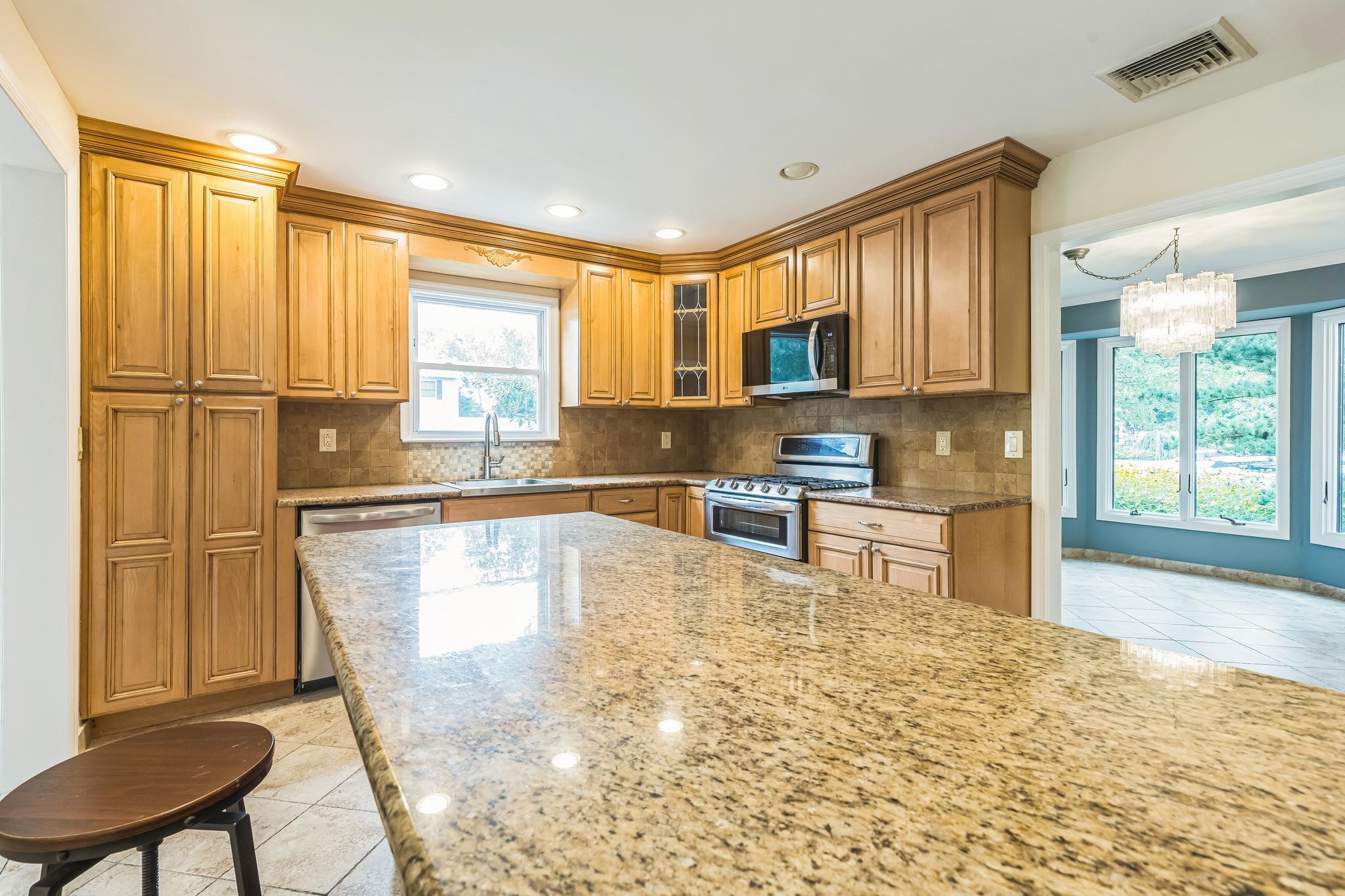 Single Family Tulipwood  Suffolk County, NY 11725, MLS-877986-5