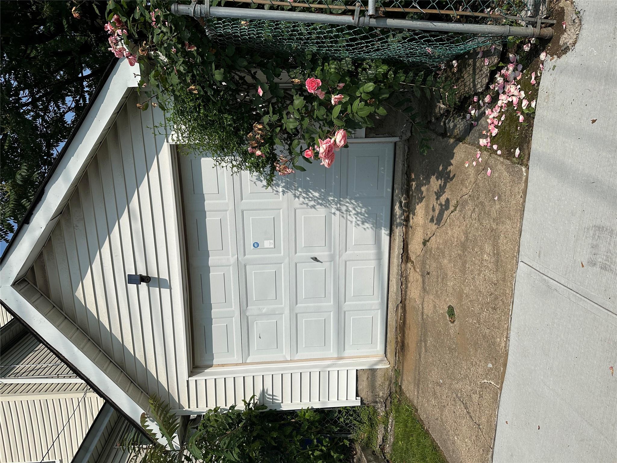 Single Family Waltham  Queens, NY 11435, MLS-878008-3
