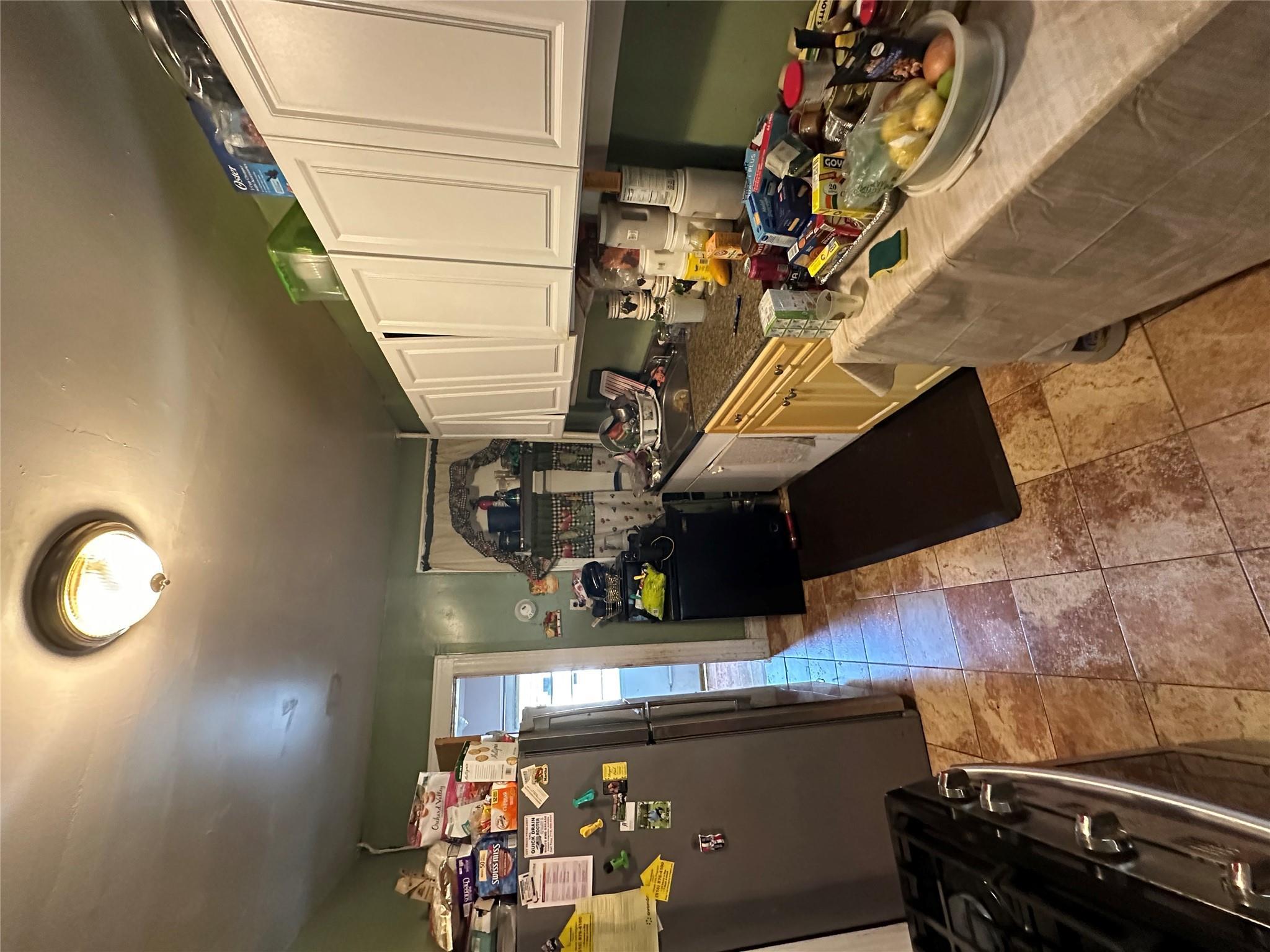 Single Family Waltham  Queens, NY 11435, MLS-878008-5