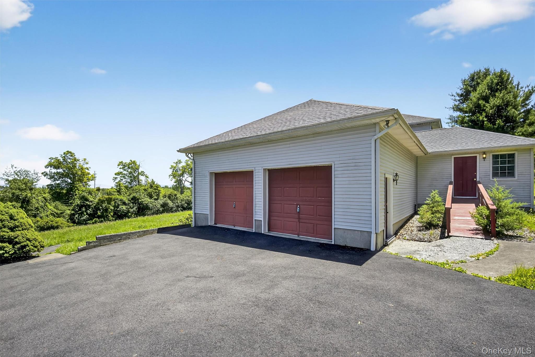 Single Family Toleman  Orange County, NY 12575, MLS-878015-4