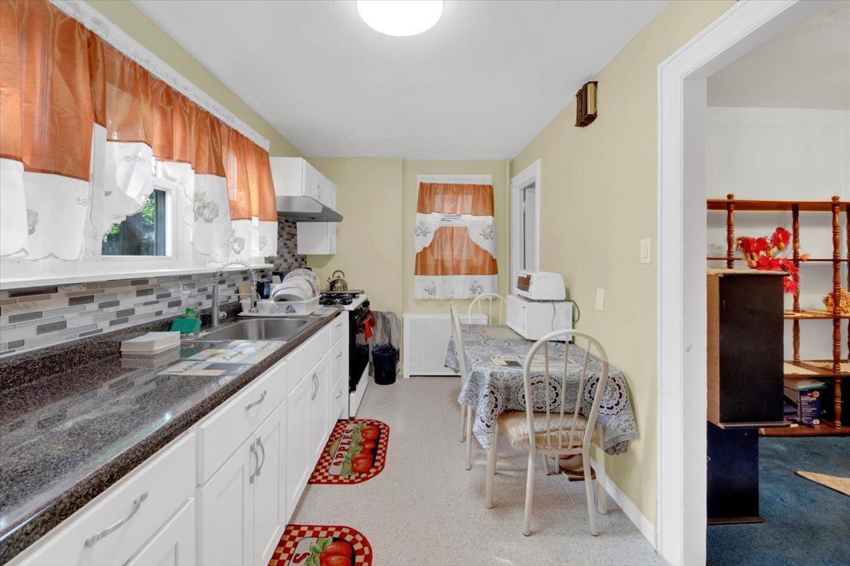 Single Family Edson  Bronx, NY 10466, MLS-878016-7