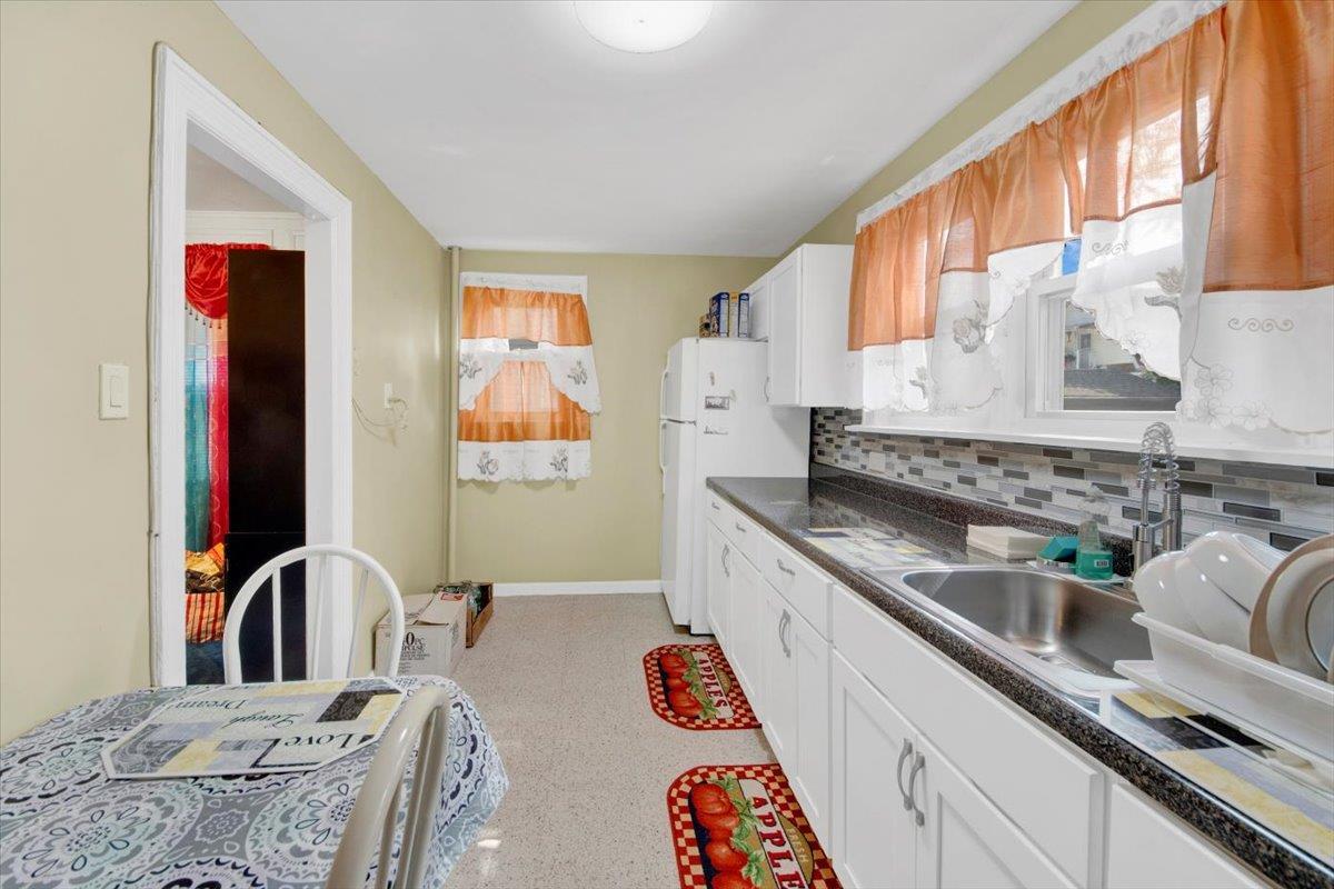 Single Family Edson  Bronx, NY 10466, MLS-878016-8
