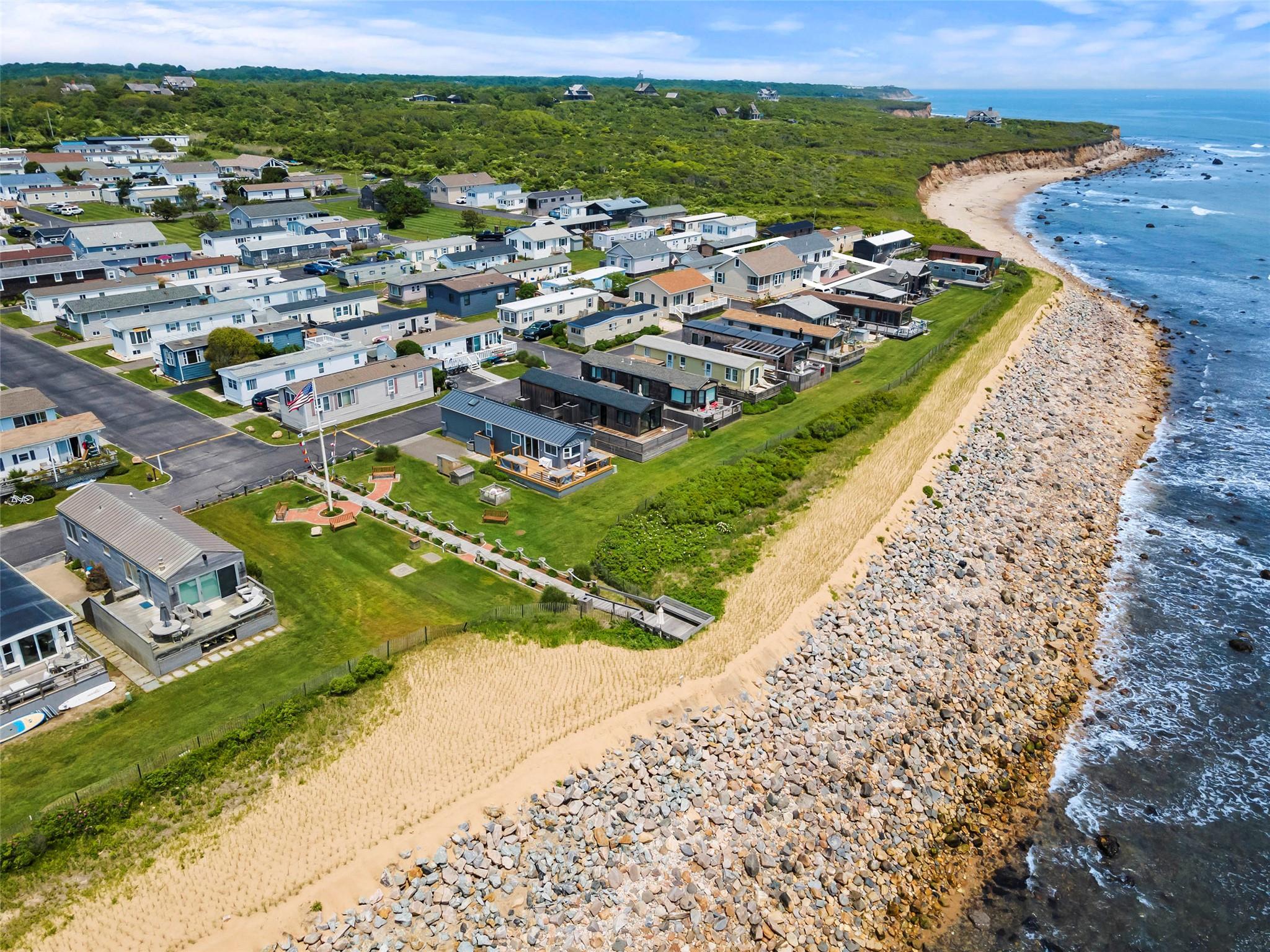 Condo Deforest  Suffolk County, NY 11954, MLS-878025-10