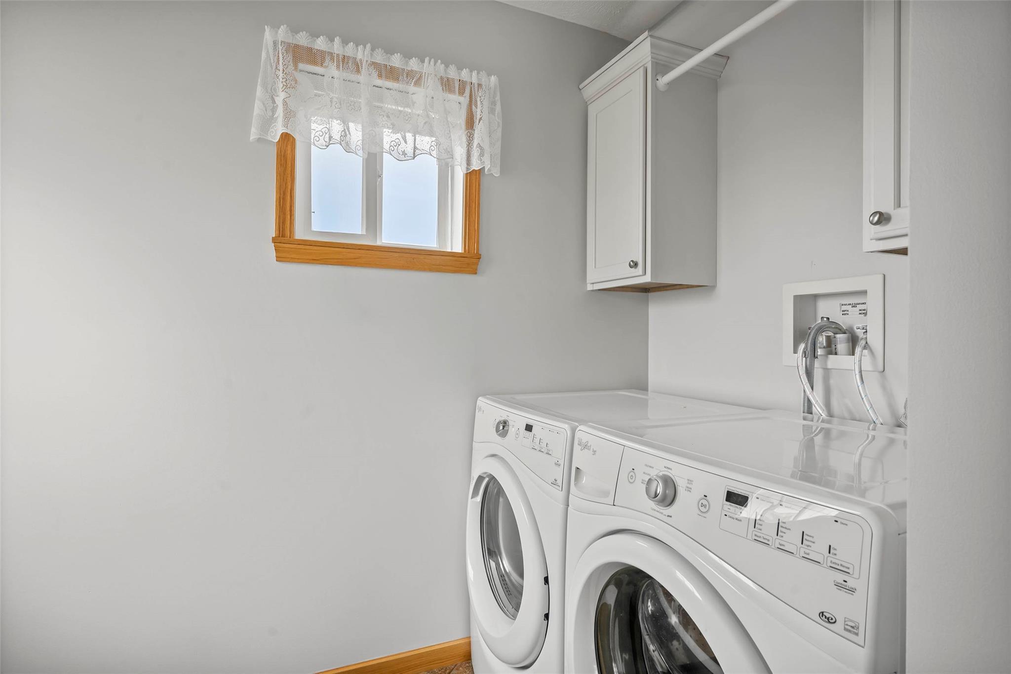 Condo Deforest  Suffolk County, NY 11954, MLS-878025-31