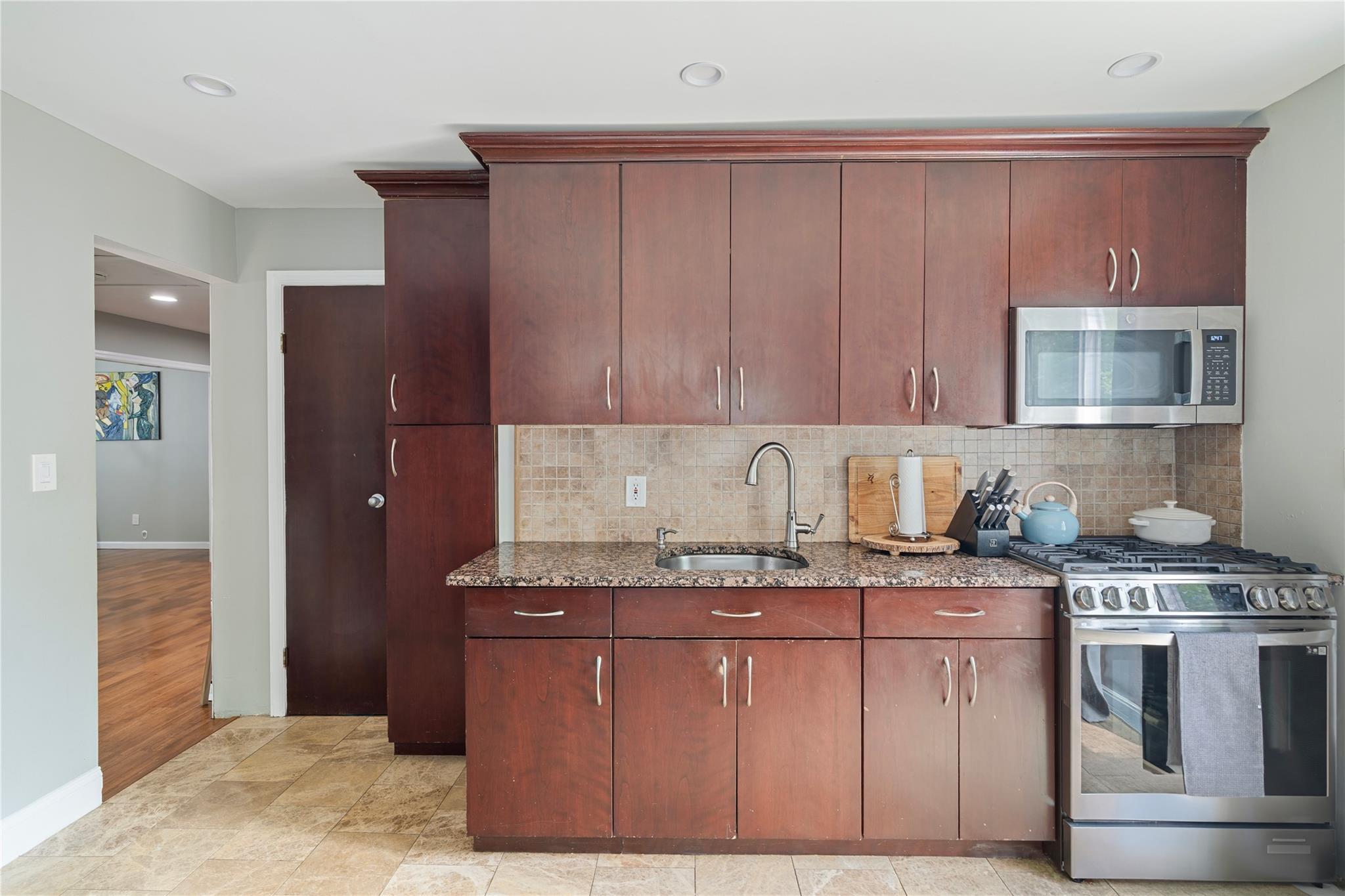 Single Family Pomper  Suffolk County, NY 11731, MLS-878036-14