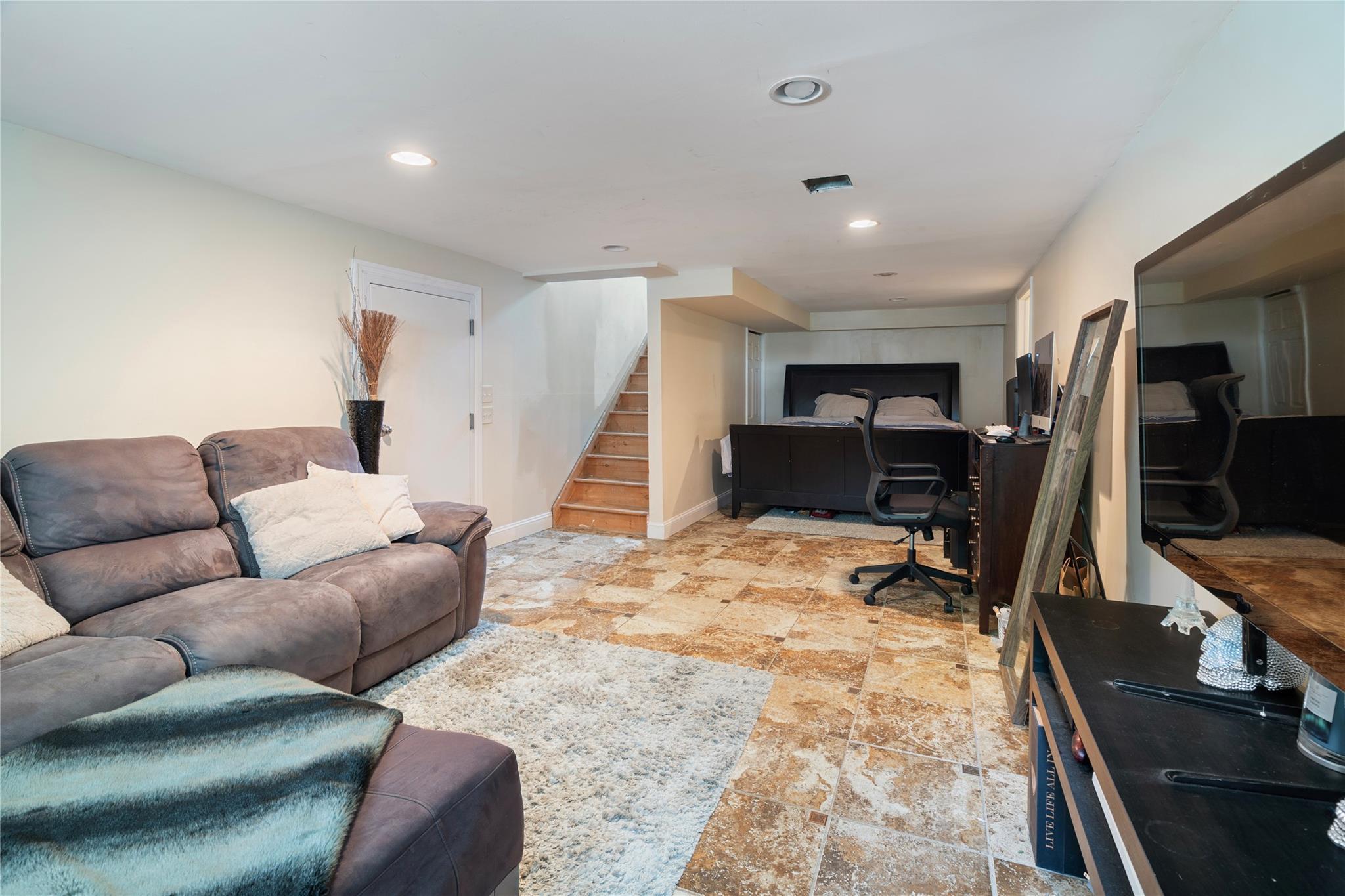 Single Family Pomper  Suffolk County, NY 11731, MLS-878036-22