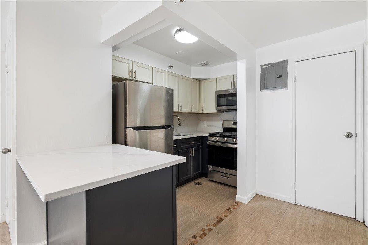 Single Family 175  Queens, NY 11433, MLS-878068-23