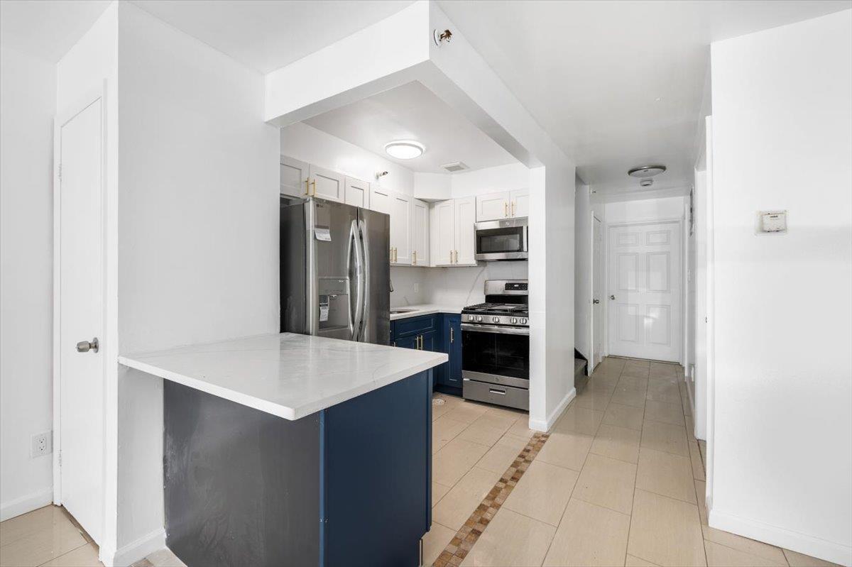 Single Family 175  Queens, NY 11433, MLS-878068-33