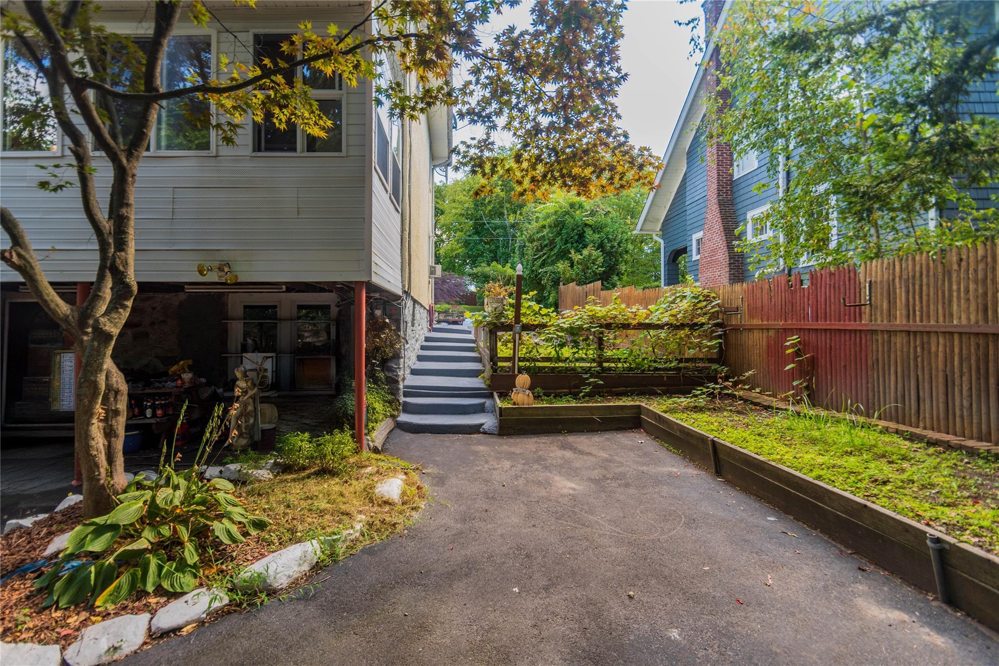 Single Family Woodside  Ulster County, NY 12528, MLS-878074-31