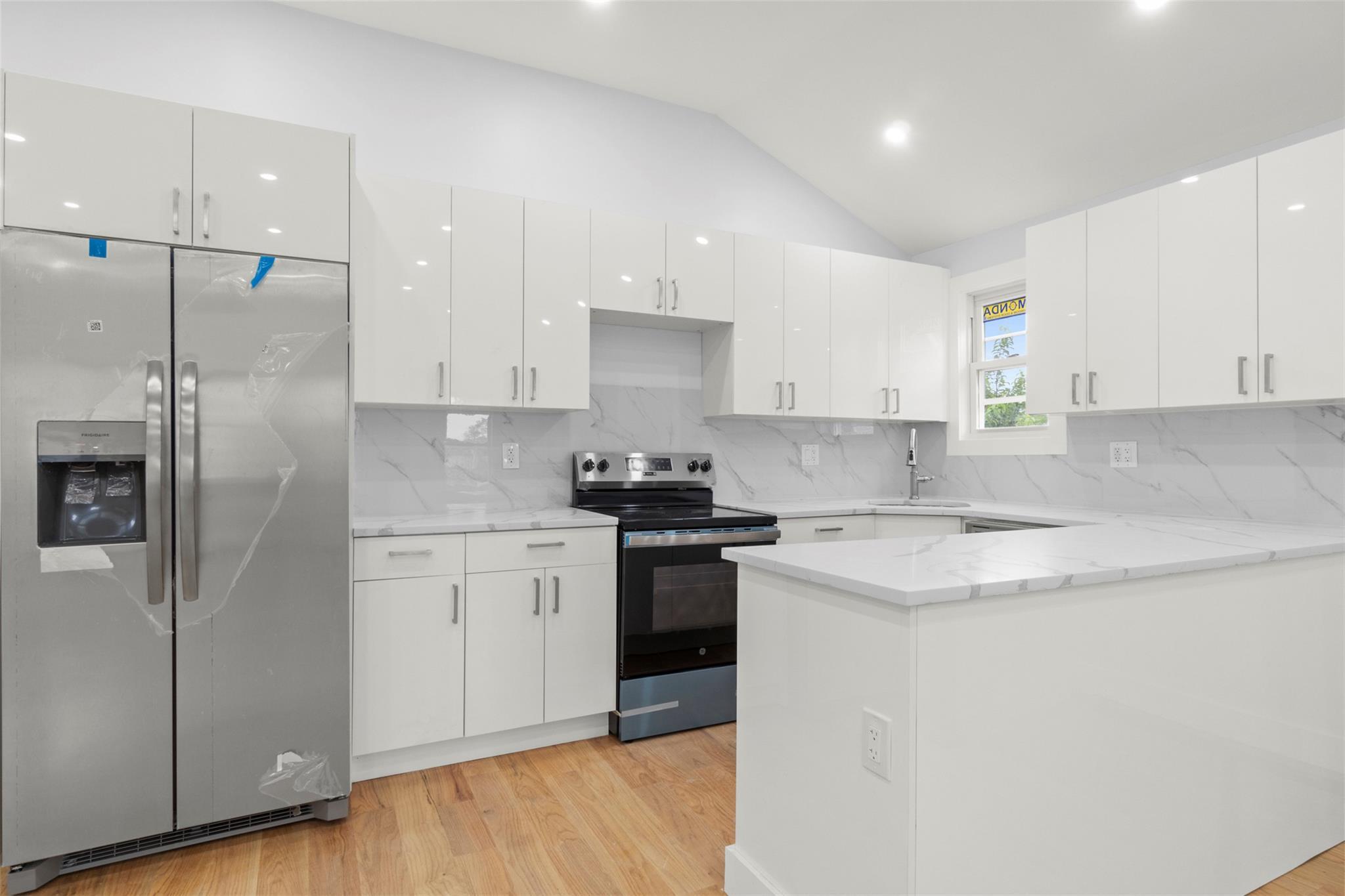 Single Family 135th  Queens, NY 11413, MLS-878080-20