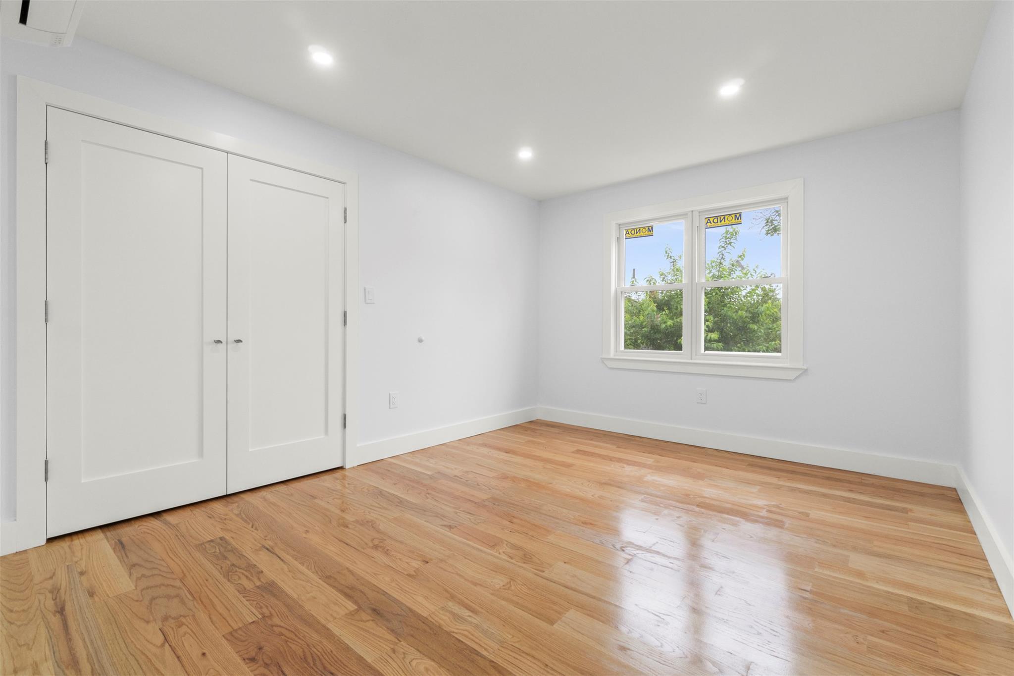 Single Family 135th  Queens, NY 11413, MLS-878080-26