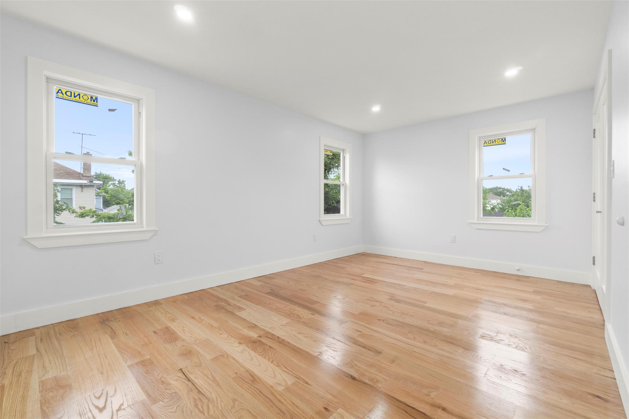 Single Family 135th  Queens, NY 11413, MLS-878080-27