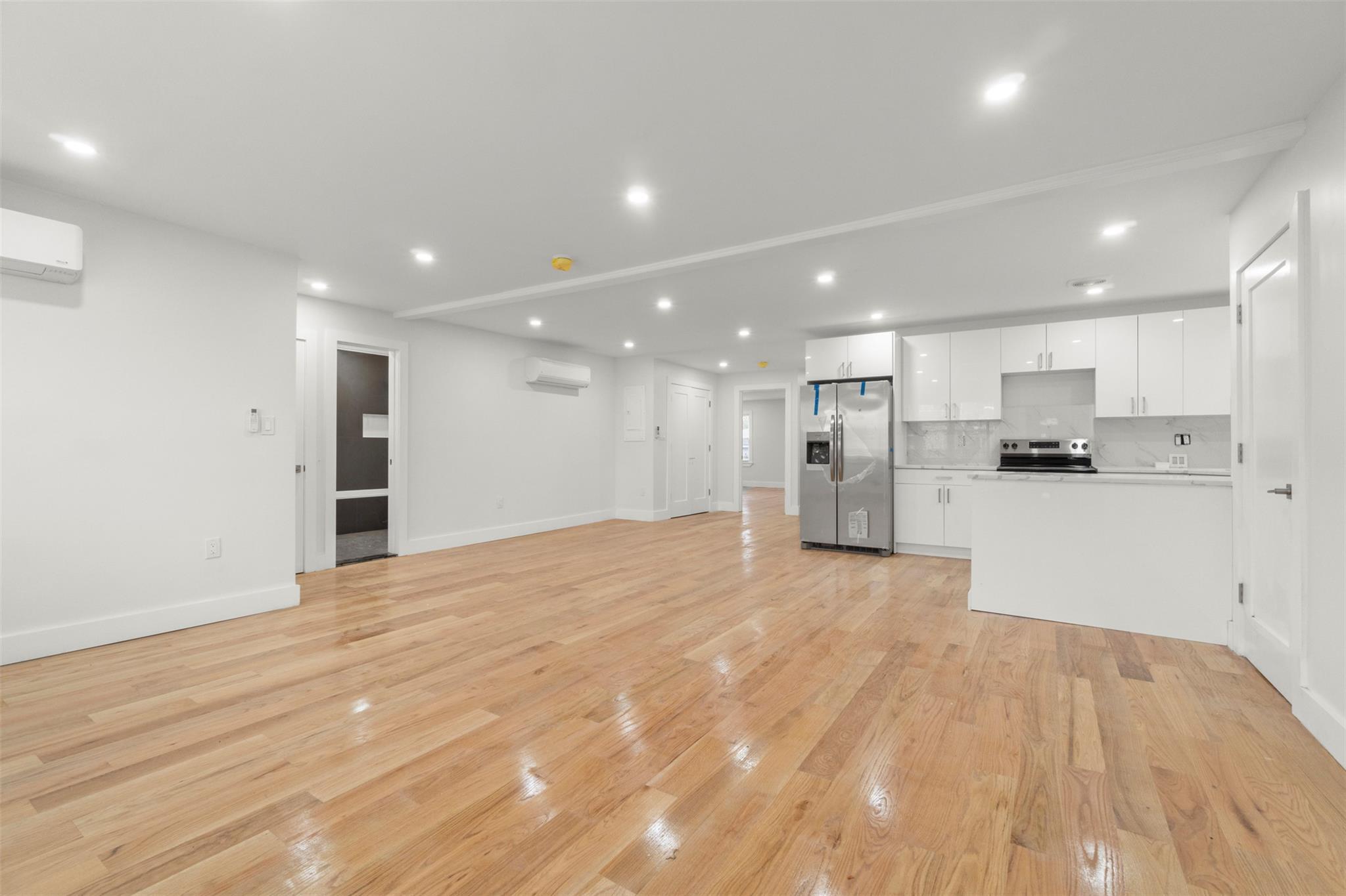 Single Family 135th  Queens, NY 11413, MLS-878080-4