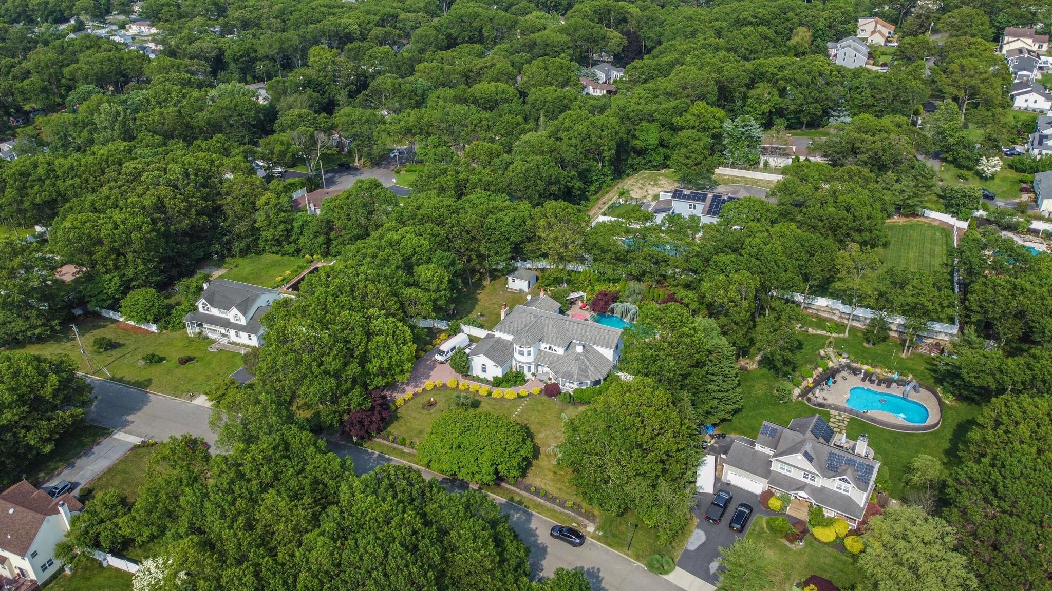 Single Family Lidge  Suffolk County, NY 11738, MLS-878115-11