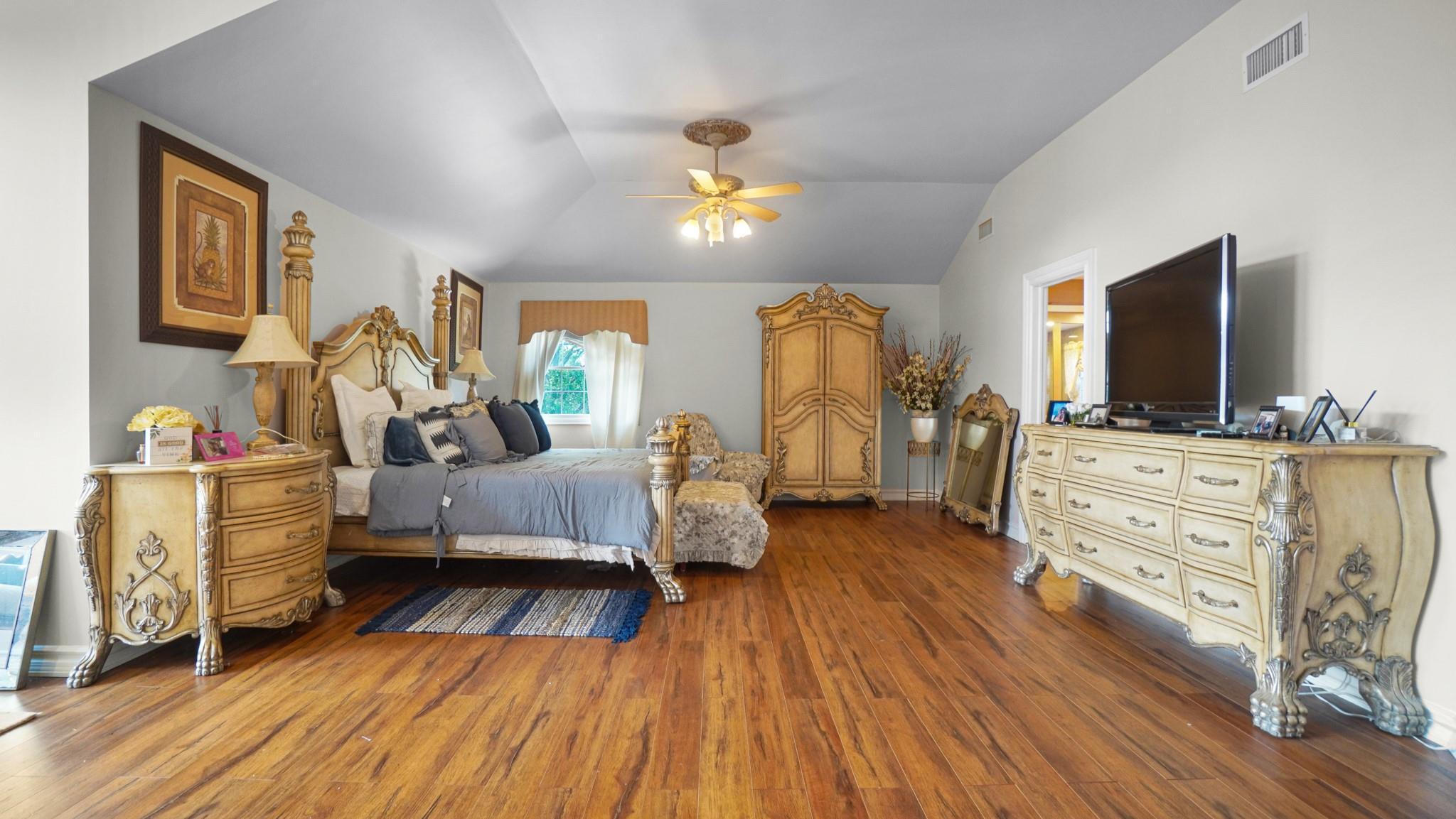 Single Family Lidge  Suffolk County, NY 11738, MLS-878115-34