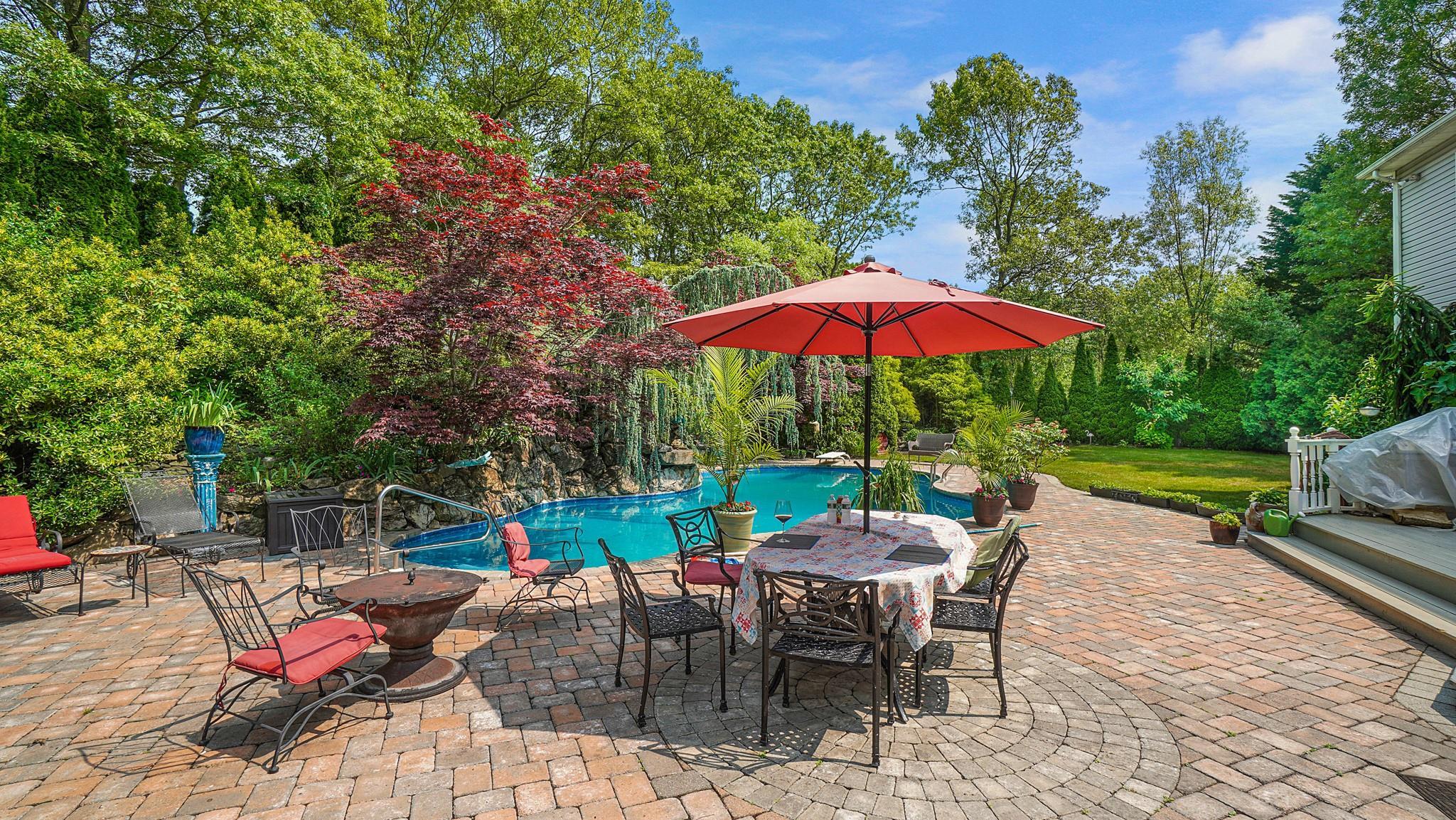 Single Family Lidge  Suffolk County, NY 11738, MLS-878115-48