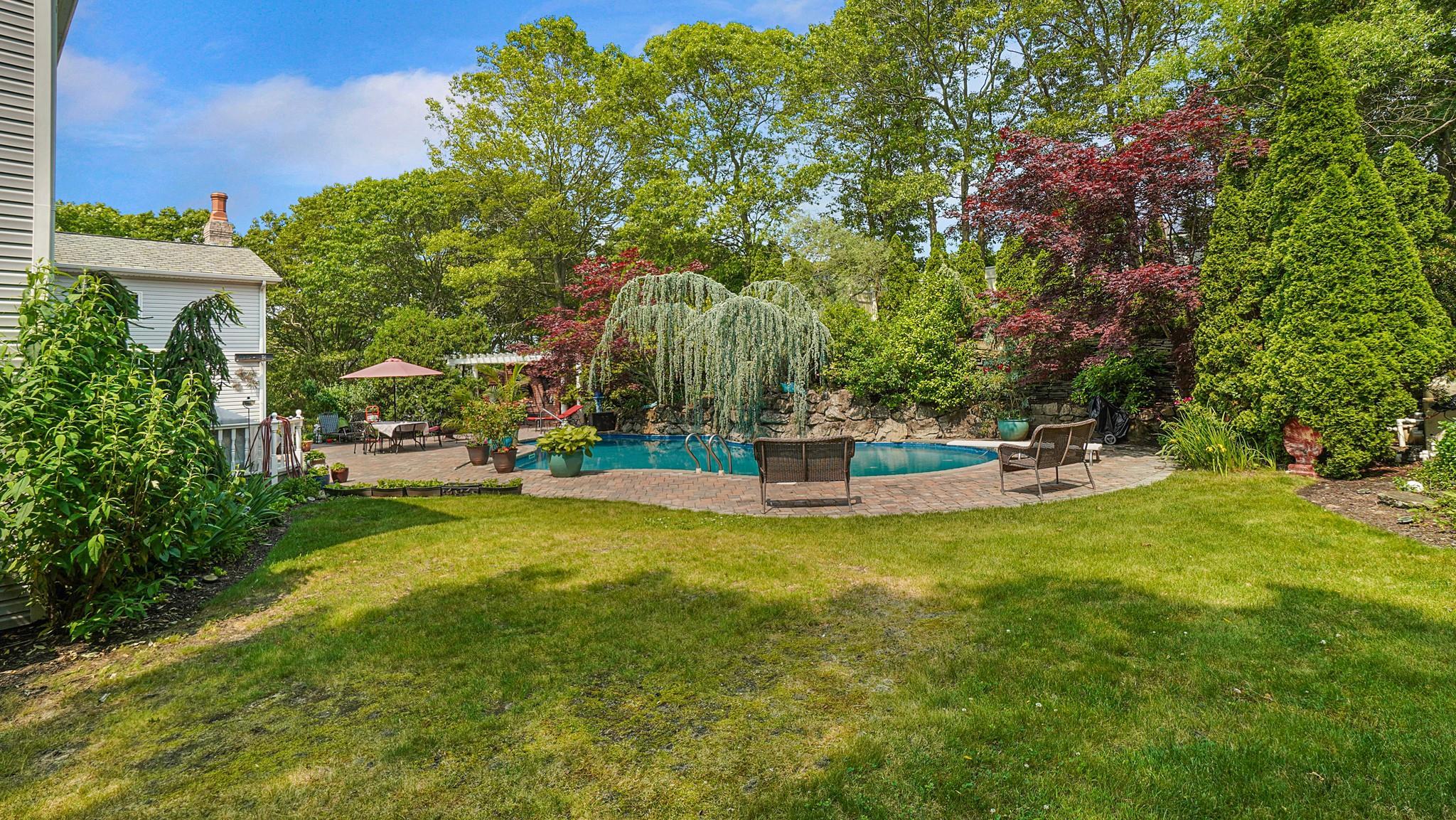 Single Family Lidge  Suffolk County, NY 11738, MLS-878115-50