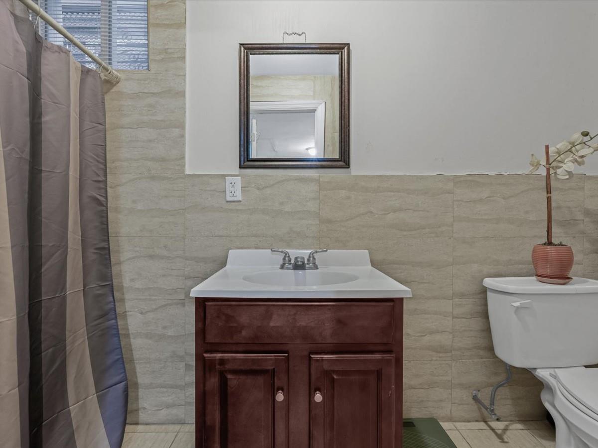 Single Family Heath  Bronx, NY 10463, MLS-878120-22