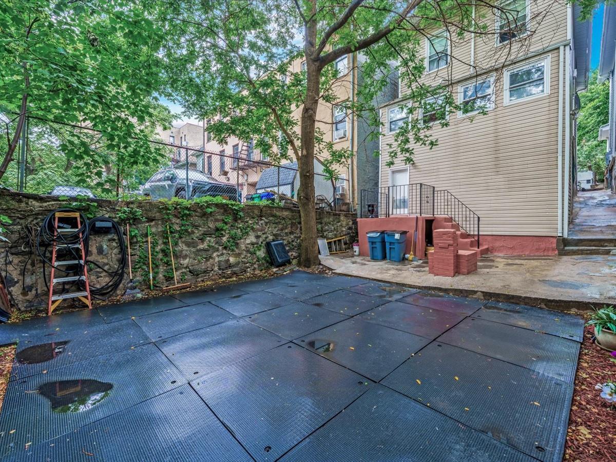 Single Family Heath  Bronx, NY 10463, MLS-878120-25