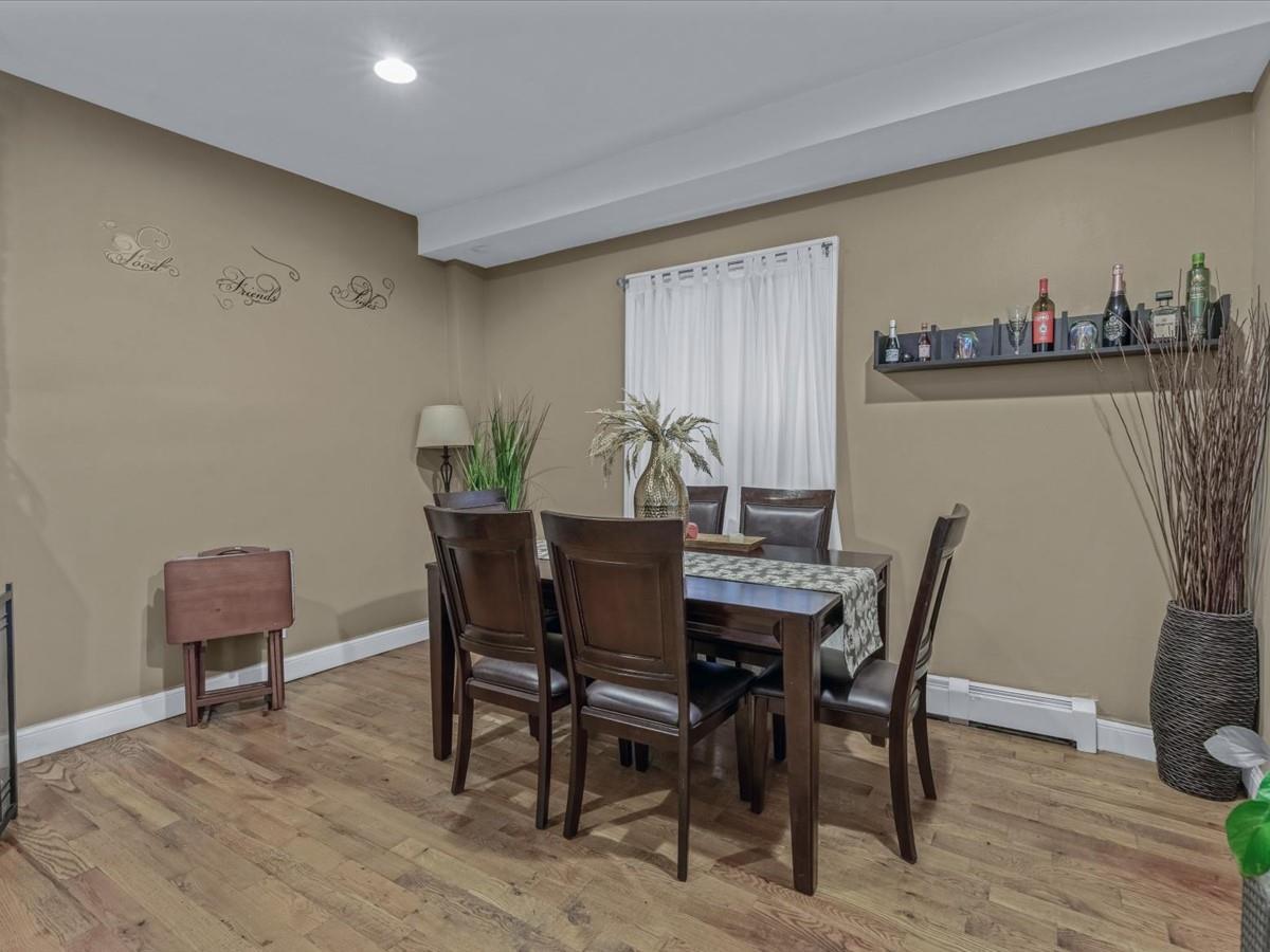 Single Family Heath  Bronx, NY 10463, MLS-878120-4
