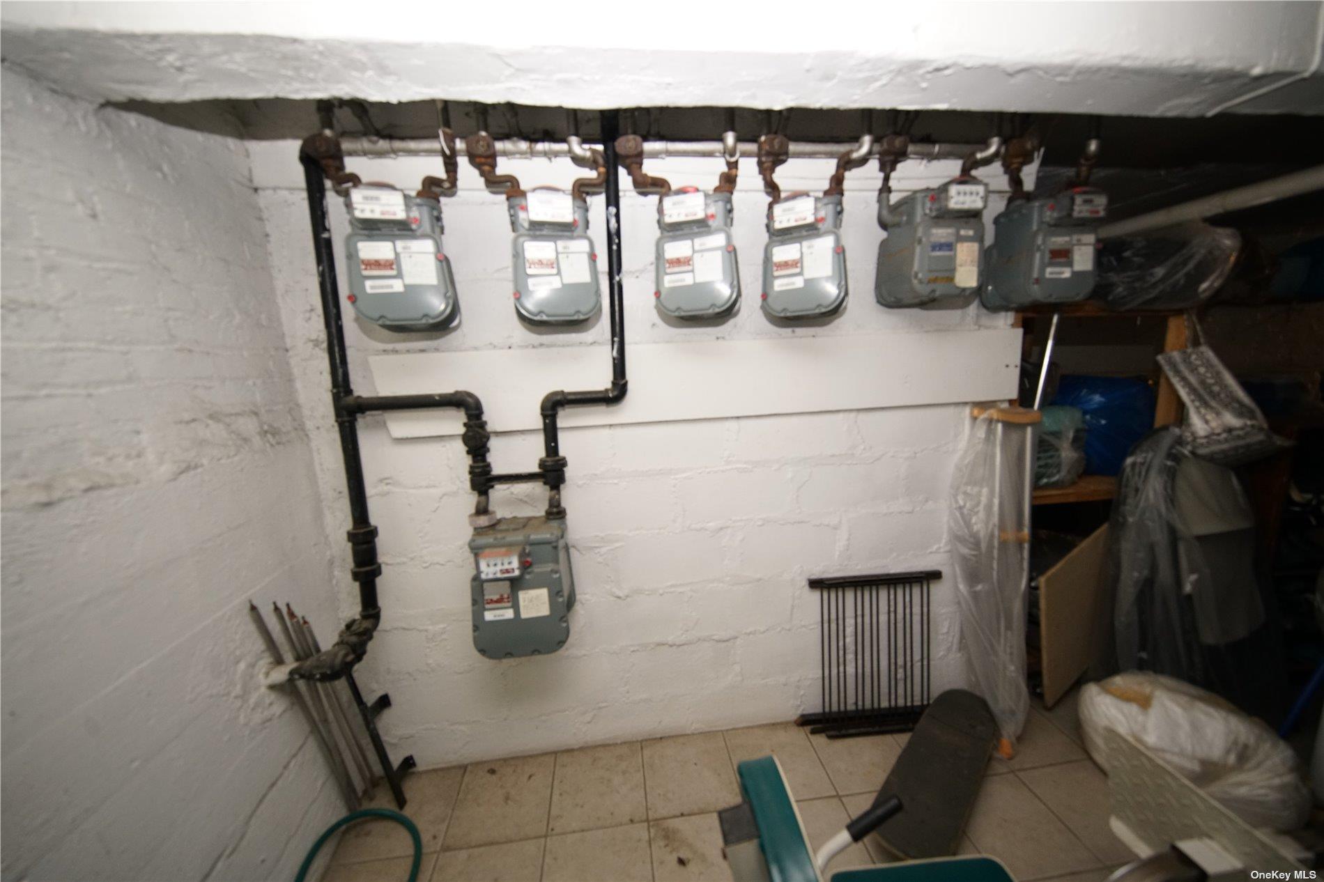 Single Family 99th  Queens, NY 11368, MLS-878140-22