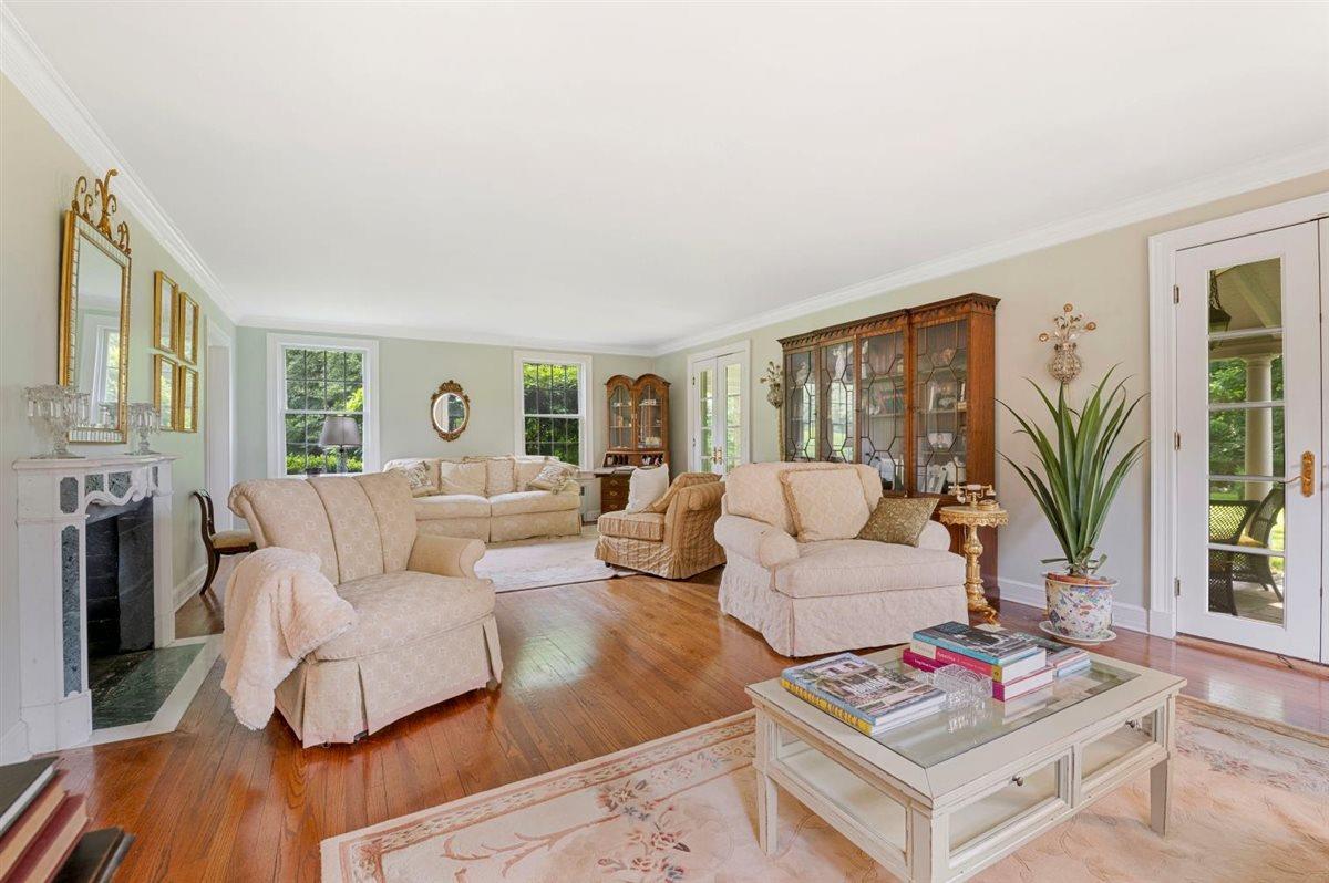 Single Family Mccouns  Nassau County, NY 11545, MLS-878181-3