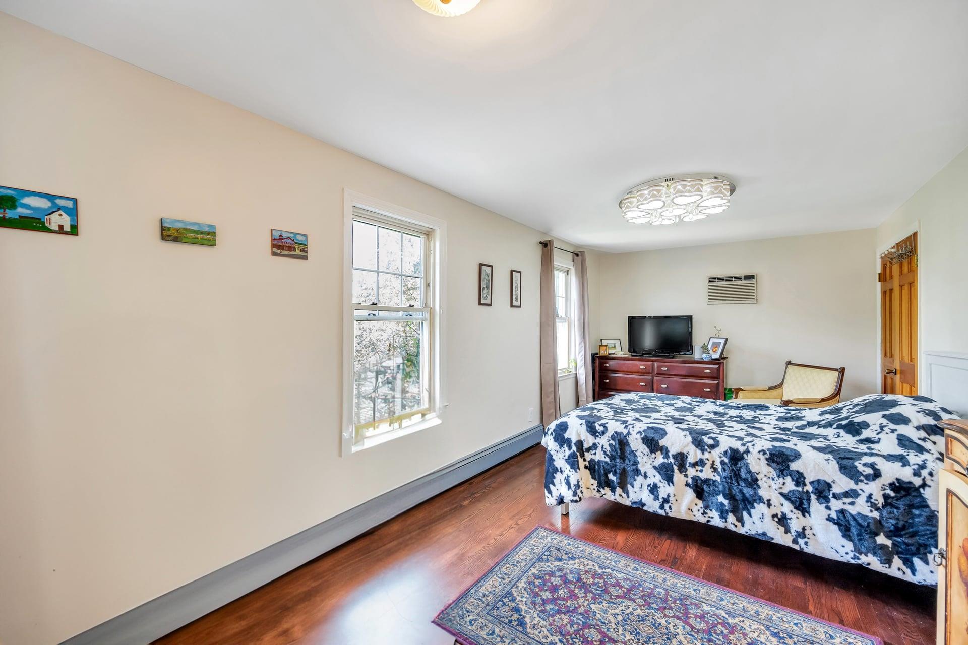 Single Family Grant  Nassau County, NY 11507, MLS-878196-12