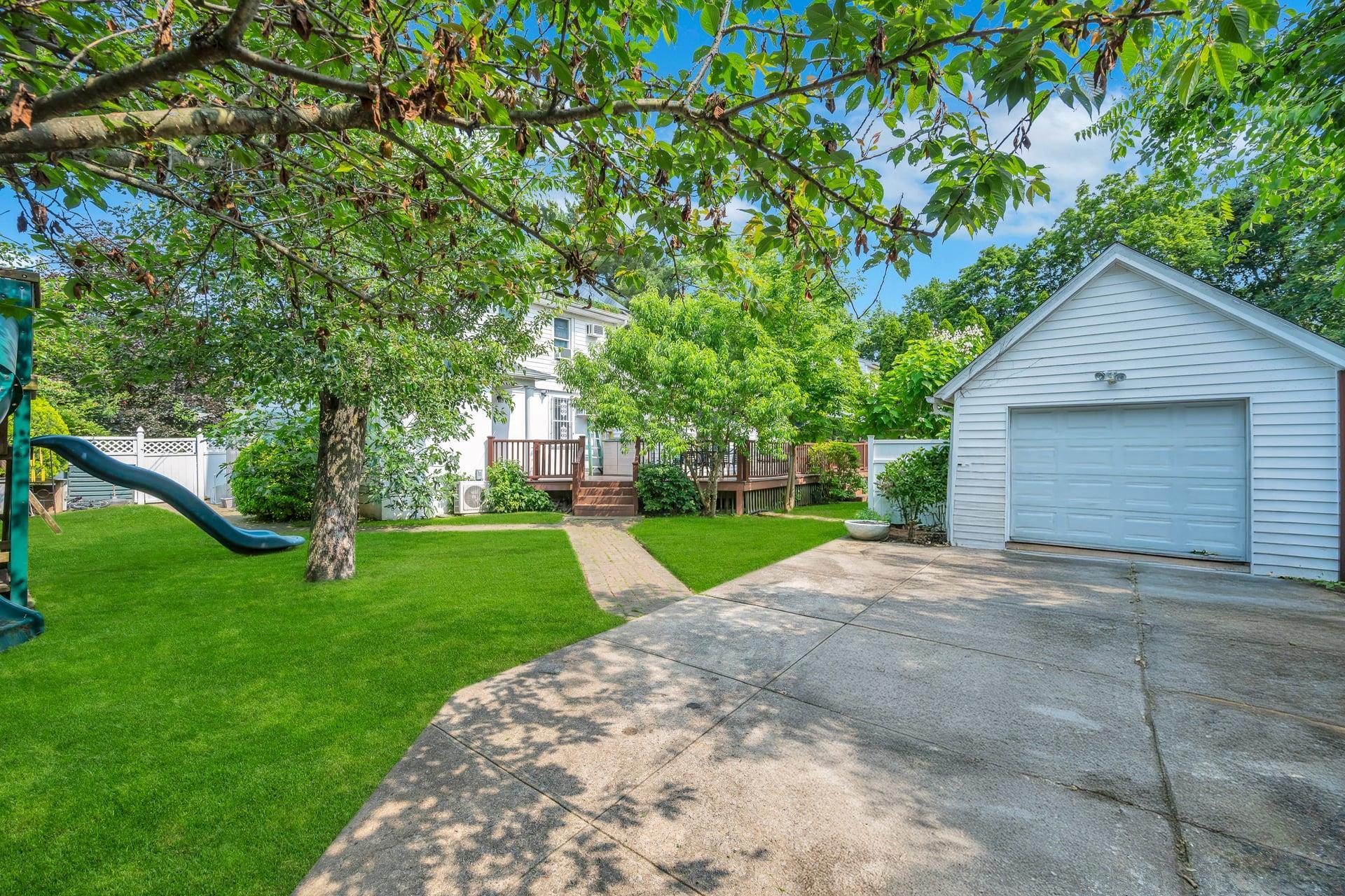 Single Family Grant  Nassau County, NY 11507, MLS-878196-25