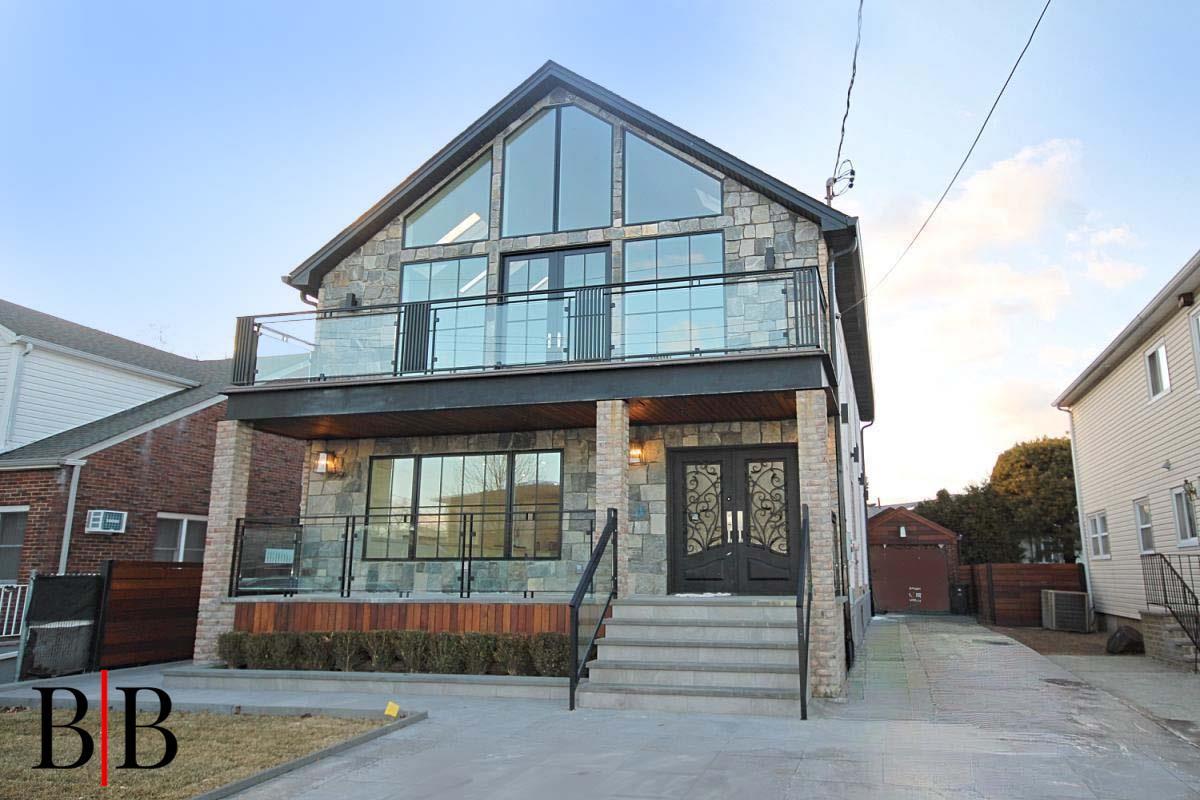 Single Family Piedmont Ave  Staten Island, NY 10305, MLS-878229-29