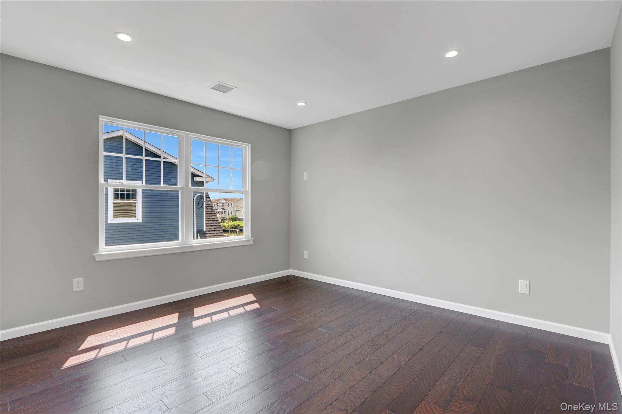 Single Family Moreland  Nassau County, NY 11572, MLS-878268-29