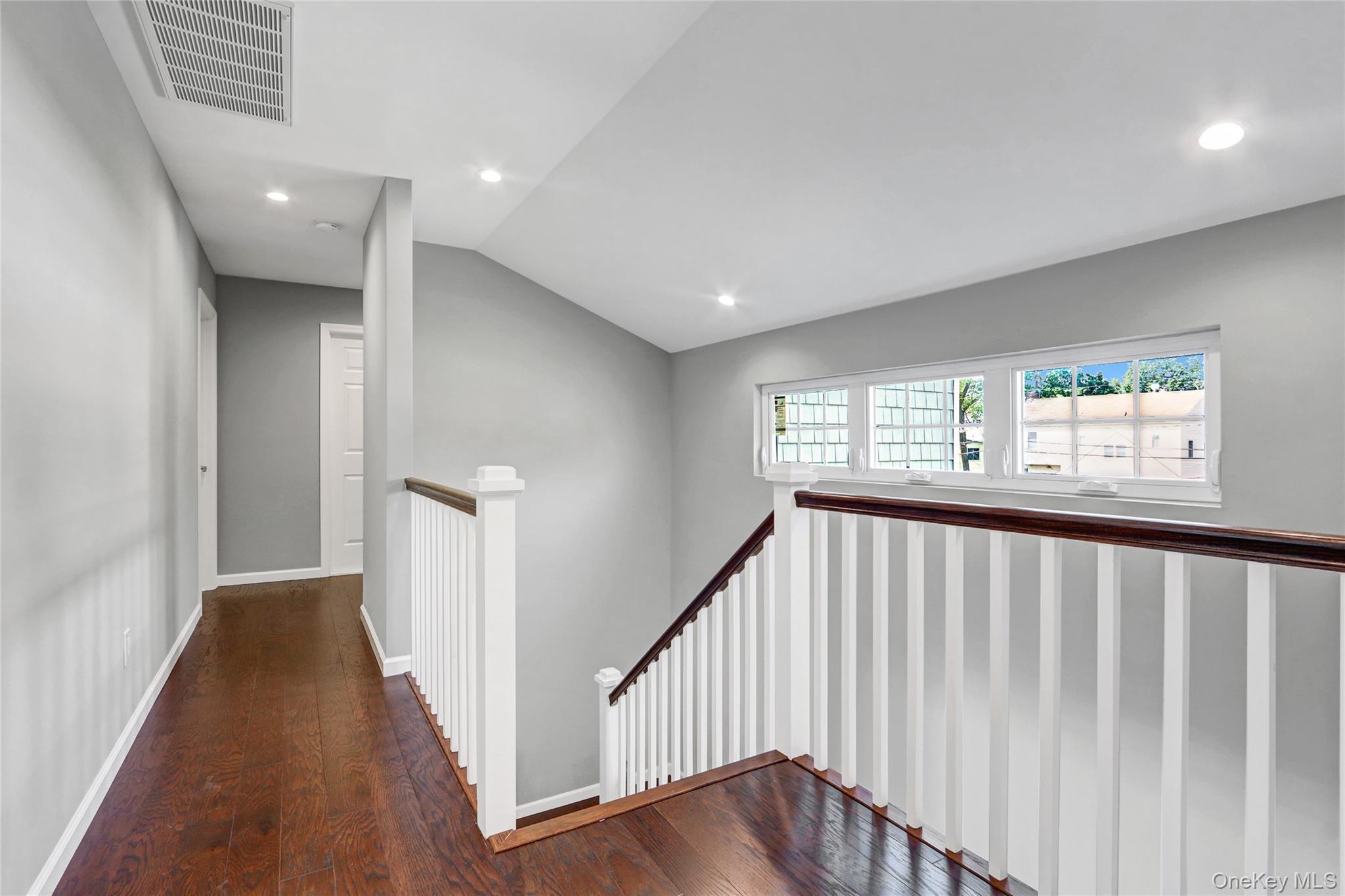 Single Family Moreland  Nassau County, NY 11572, MLS-878268-30