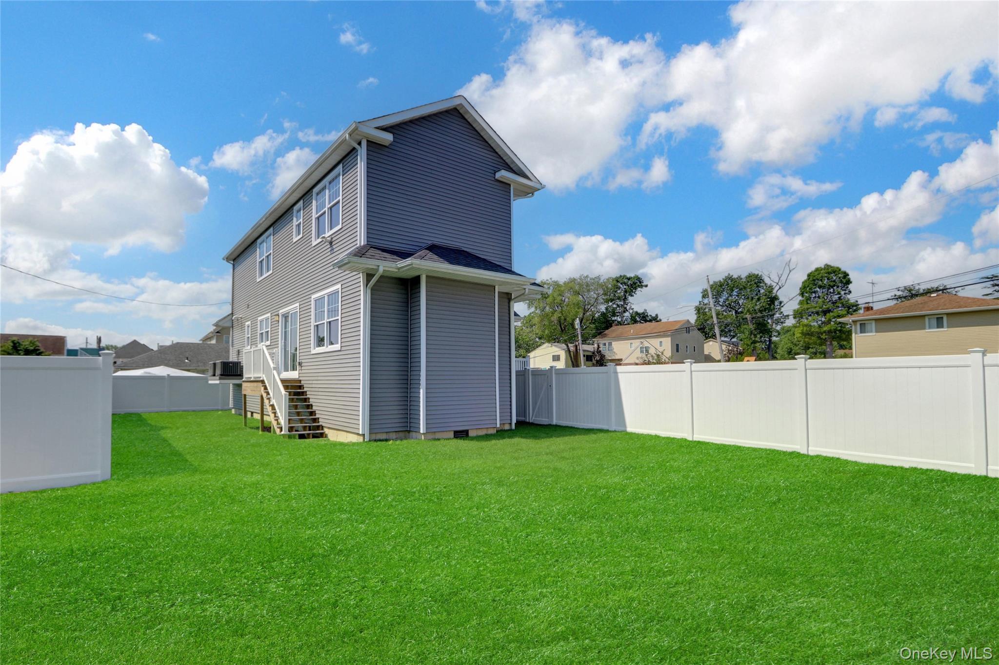 Single Family Moreland  Nassau County, NY 11572, MLS-878268-5