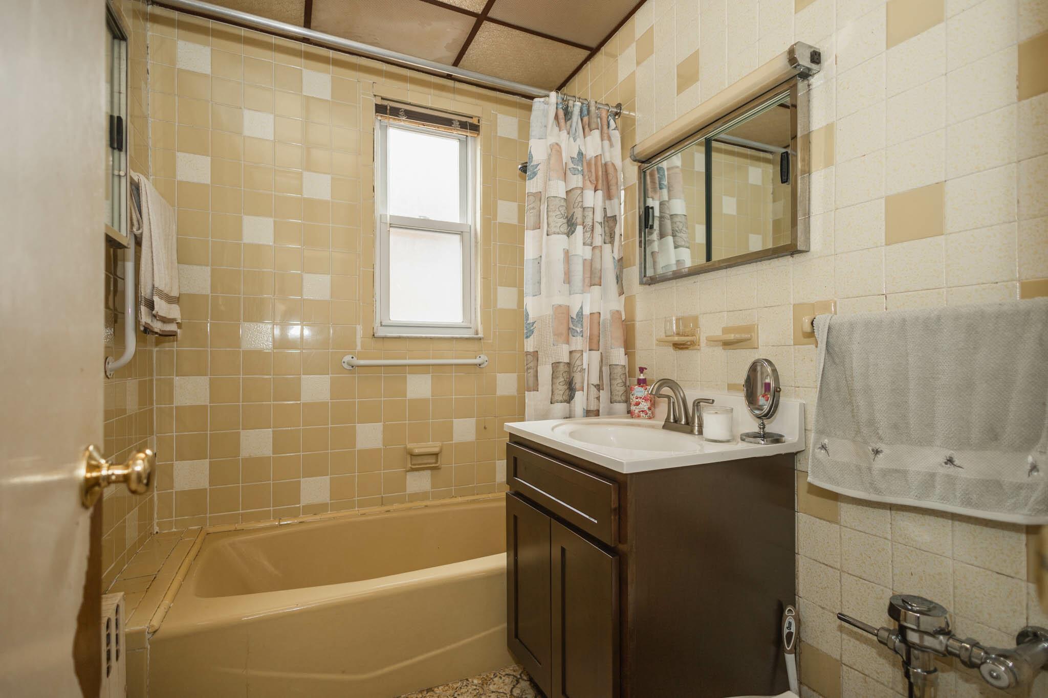Single Family 201  Queens, NY 11361, MLS-878269-31