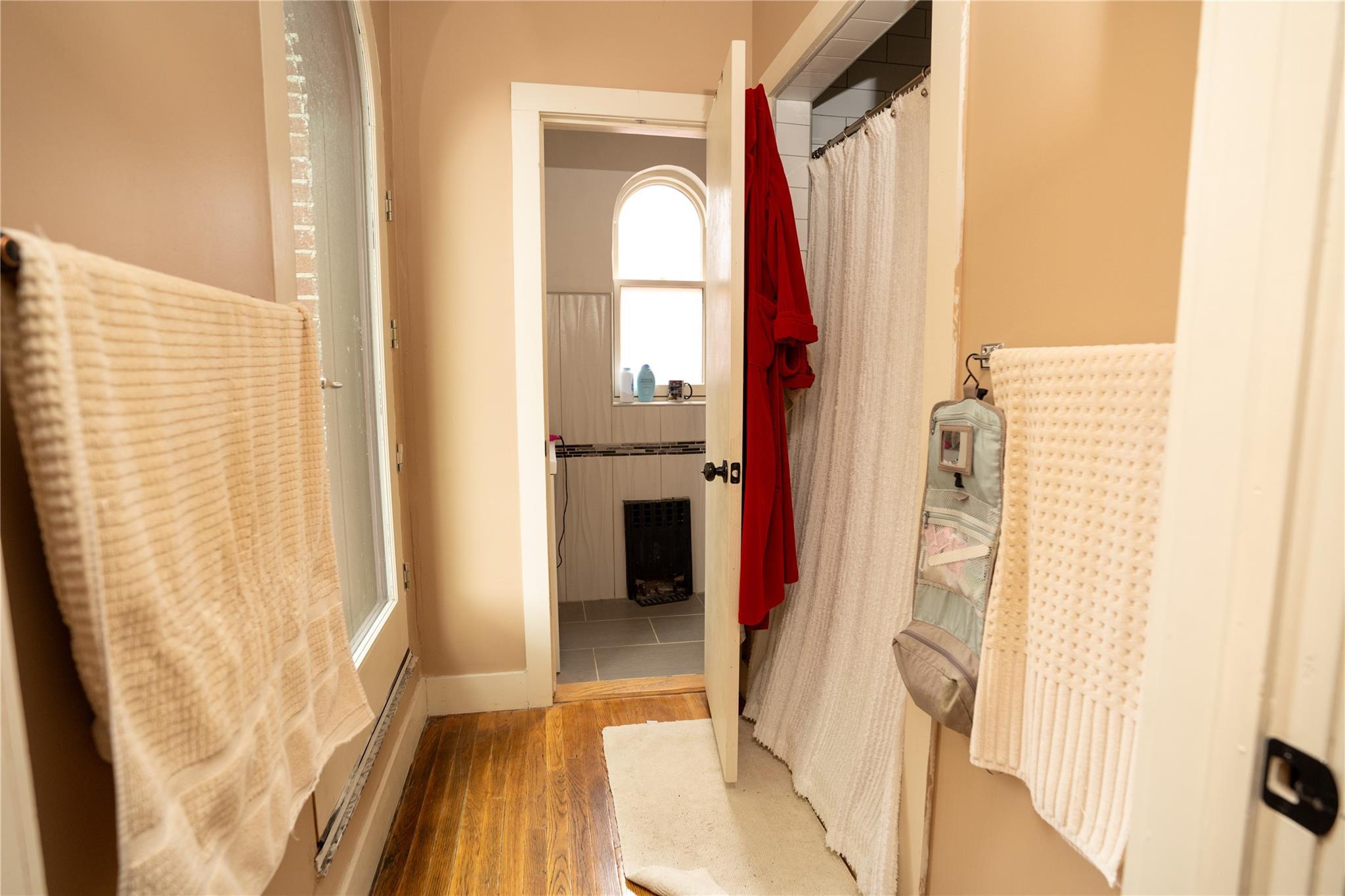 Single Family Giles  Bronx, NY 10463, MLS-878278-5