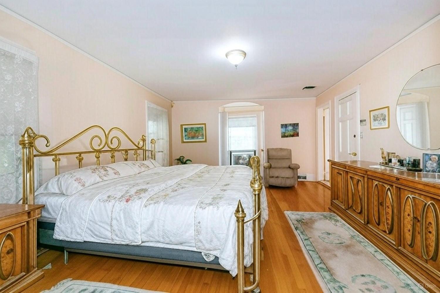 Single Family Ravine  Nassau County, NY 11023, MLS-878299-19