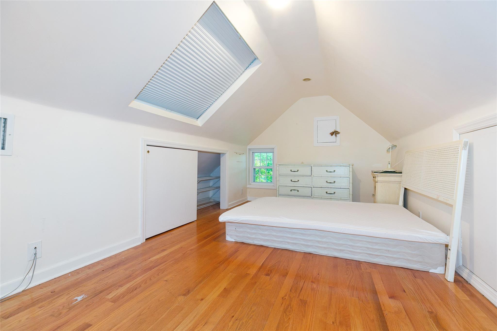 Single Family Ravine  Nassau County, NY 11023, MLS-878299-31