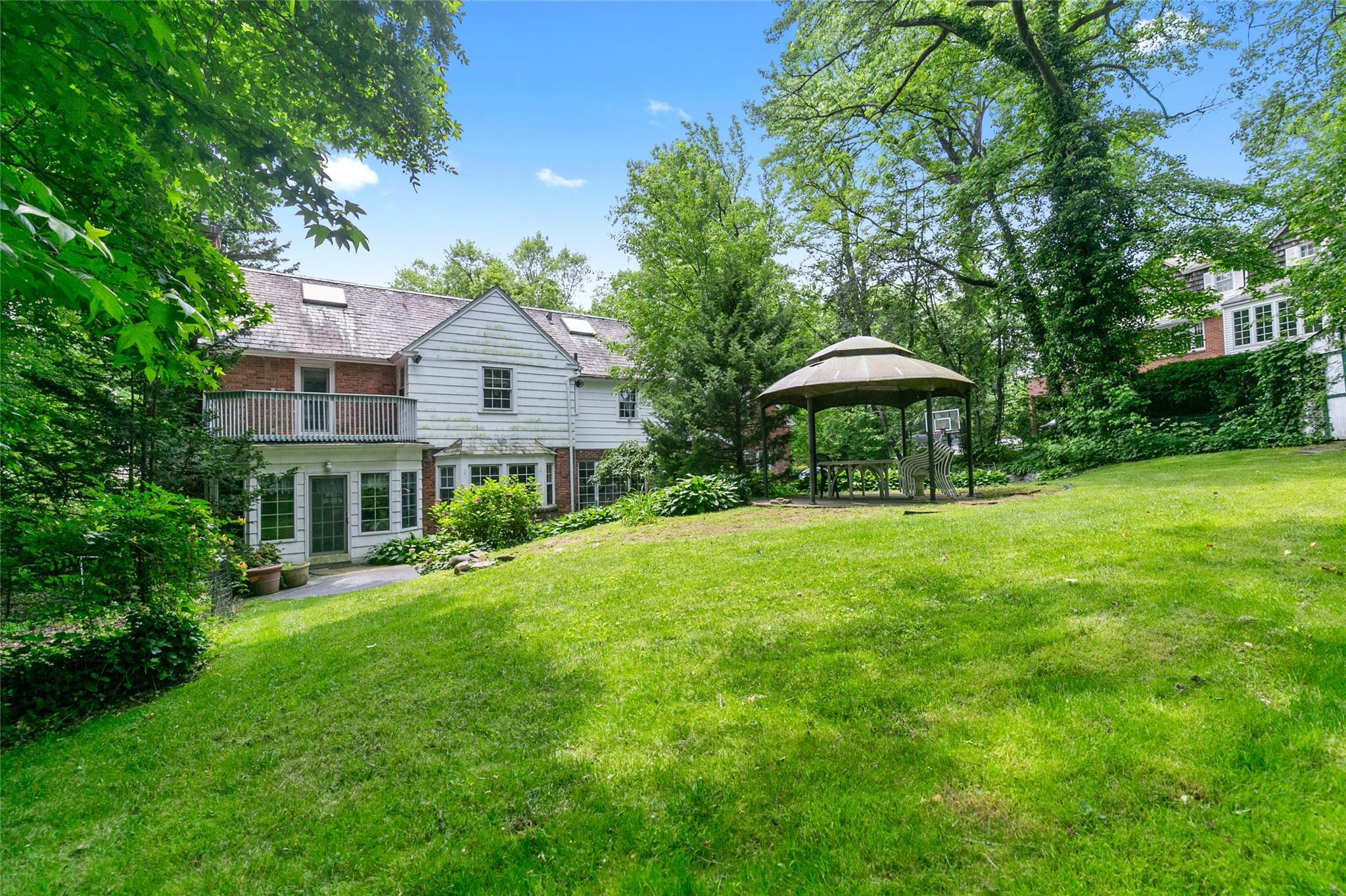 Single Family Ravine  Nassau County, NY 11023, MLS-878299-37