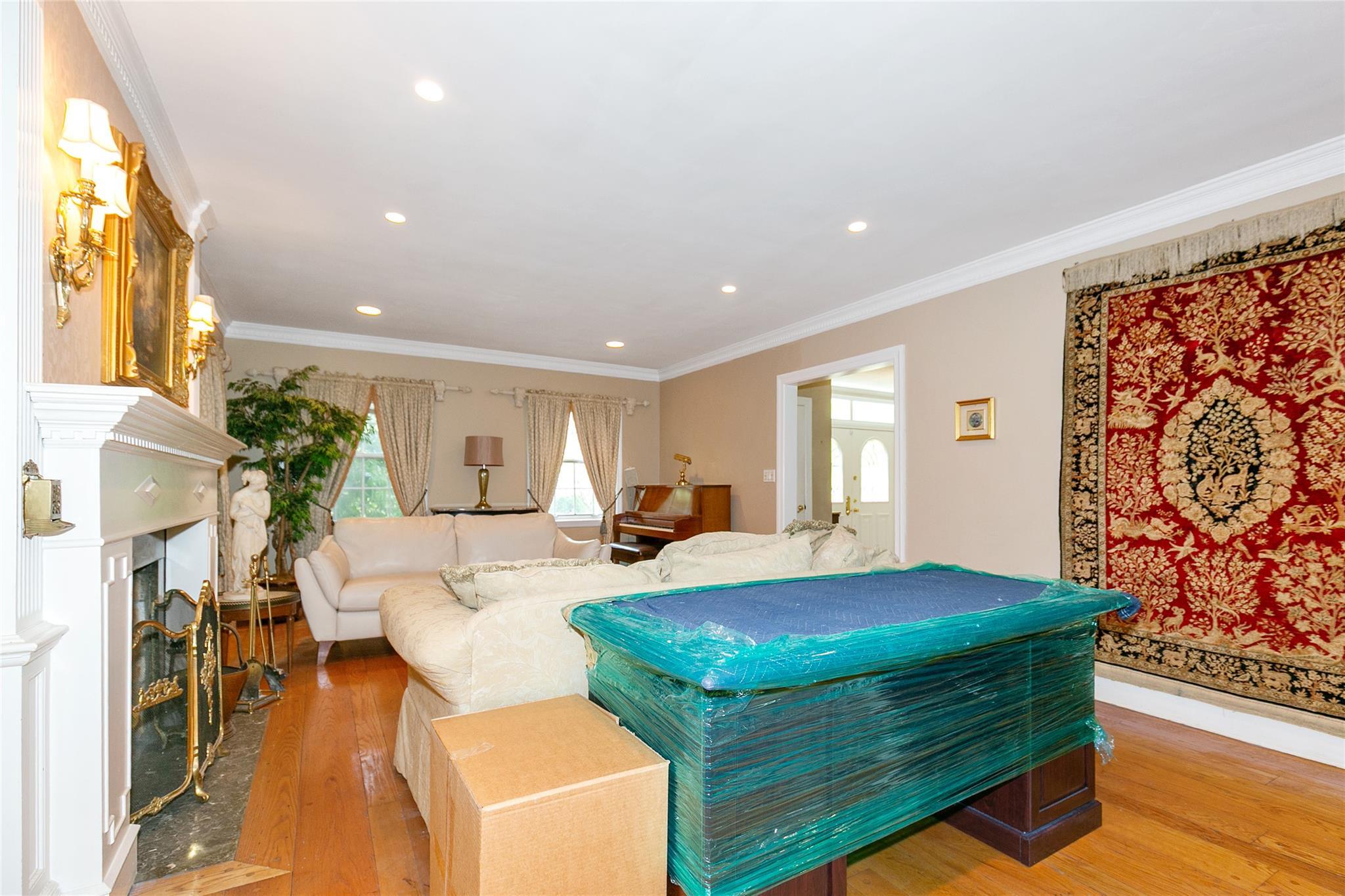 Single Family Ravine  Nassau County, NY 11023, MLS-878299-7