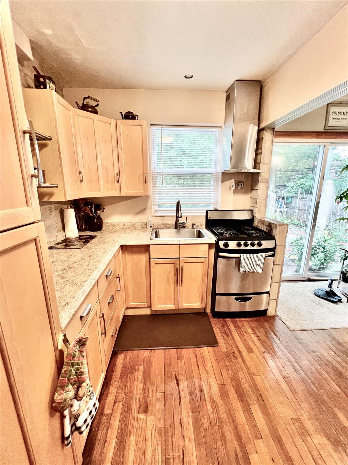 Single Family 195th  Queens, NY 11358, MLS-878305-11