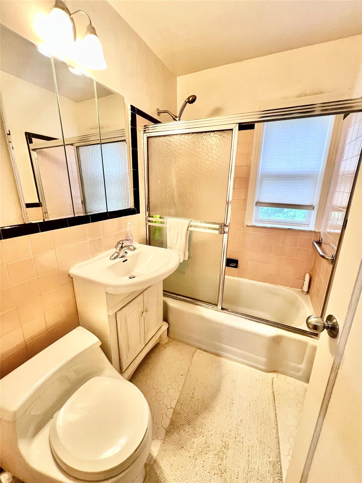 Single Family 195th  Queens, NY 11358, MLS-878305-19