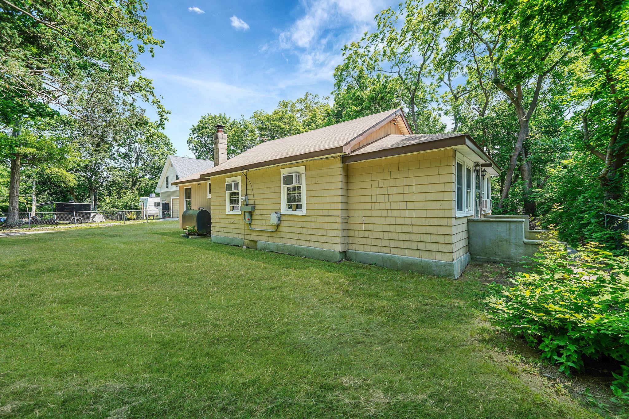 Single Family Dana  Suffolk County, NY 11950, MLS-878337-4