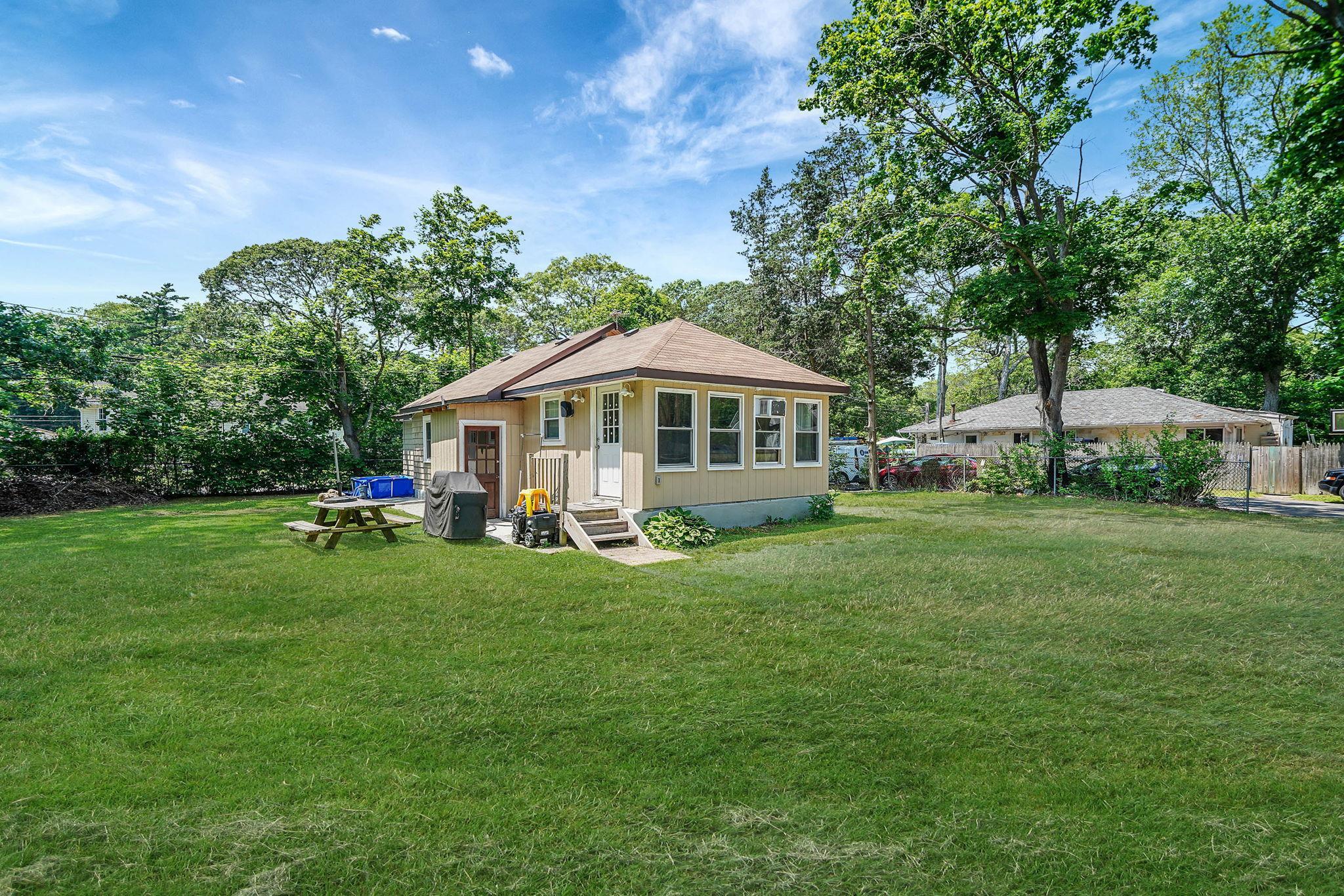 Single Family Dana  Suffolk County, NY 11950, MLS-878337-5