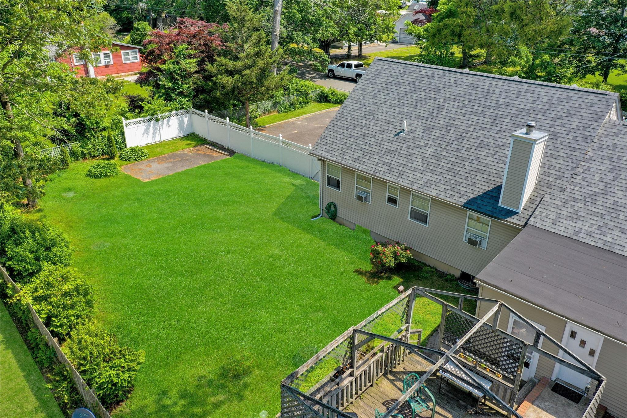 Single Family Magnolia  Suffolk County, NY 11951, MLS-878383-25