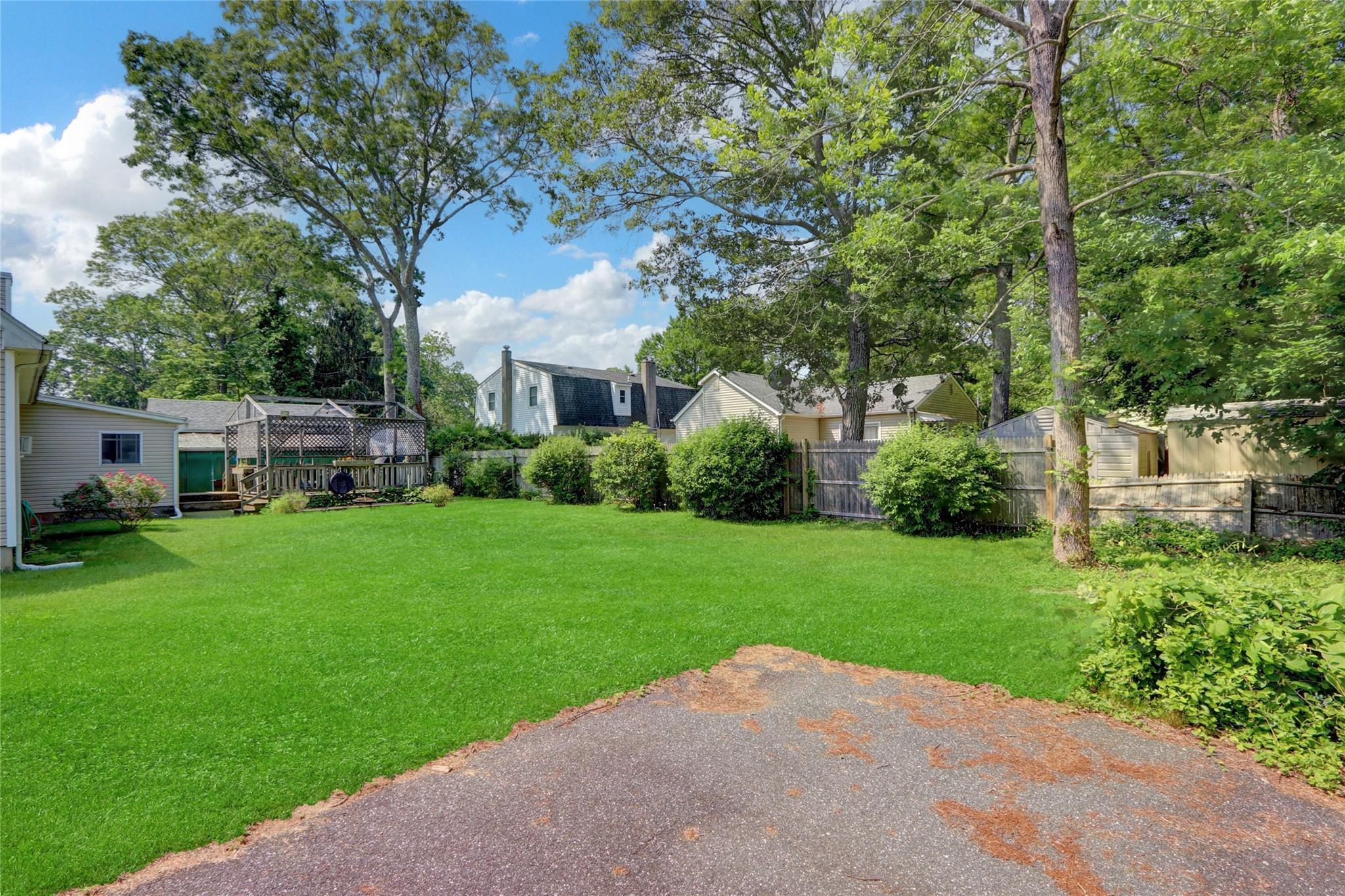Single Family Magnolia  Suffolk County, NY 11951, MLS-878383-28
