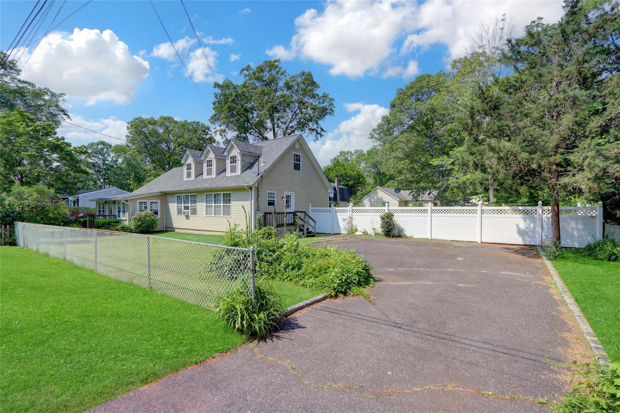 Single Family Magnolia  Suffolk County, NY 11951, MLS-878383-33