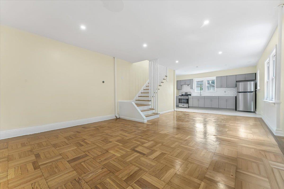 Single Family Wickham  Bronx, NY 10466, MLS-878407-12